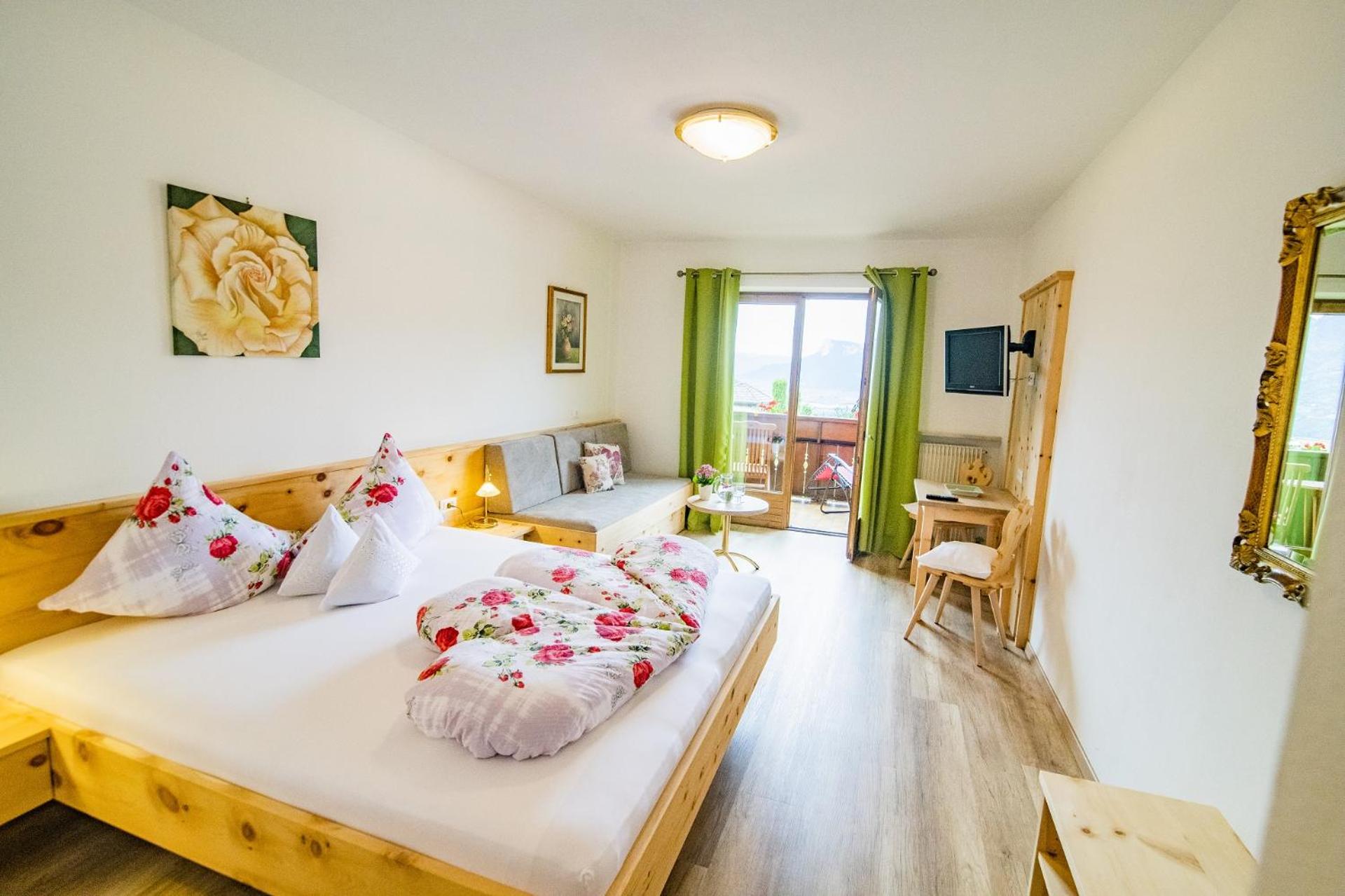 Double Room with Garden View - Photo 1