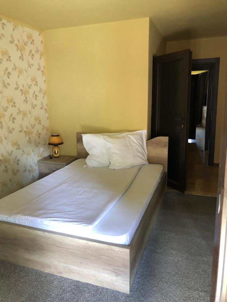 Double Room - Photo 2