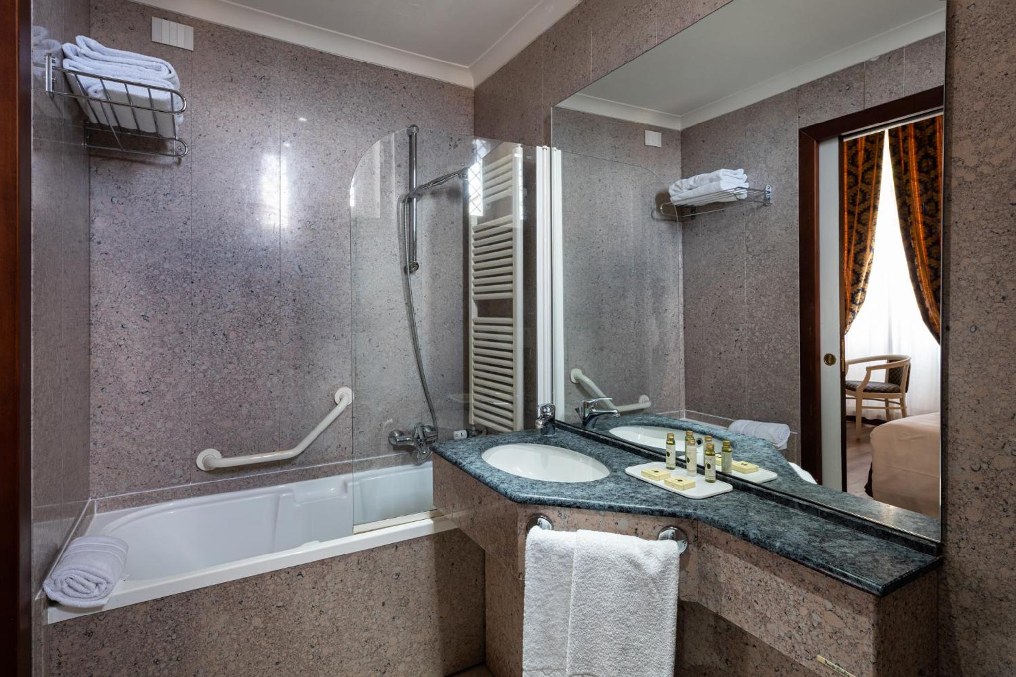 Superior Double Room with Valley View - Photo 9