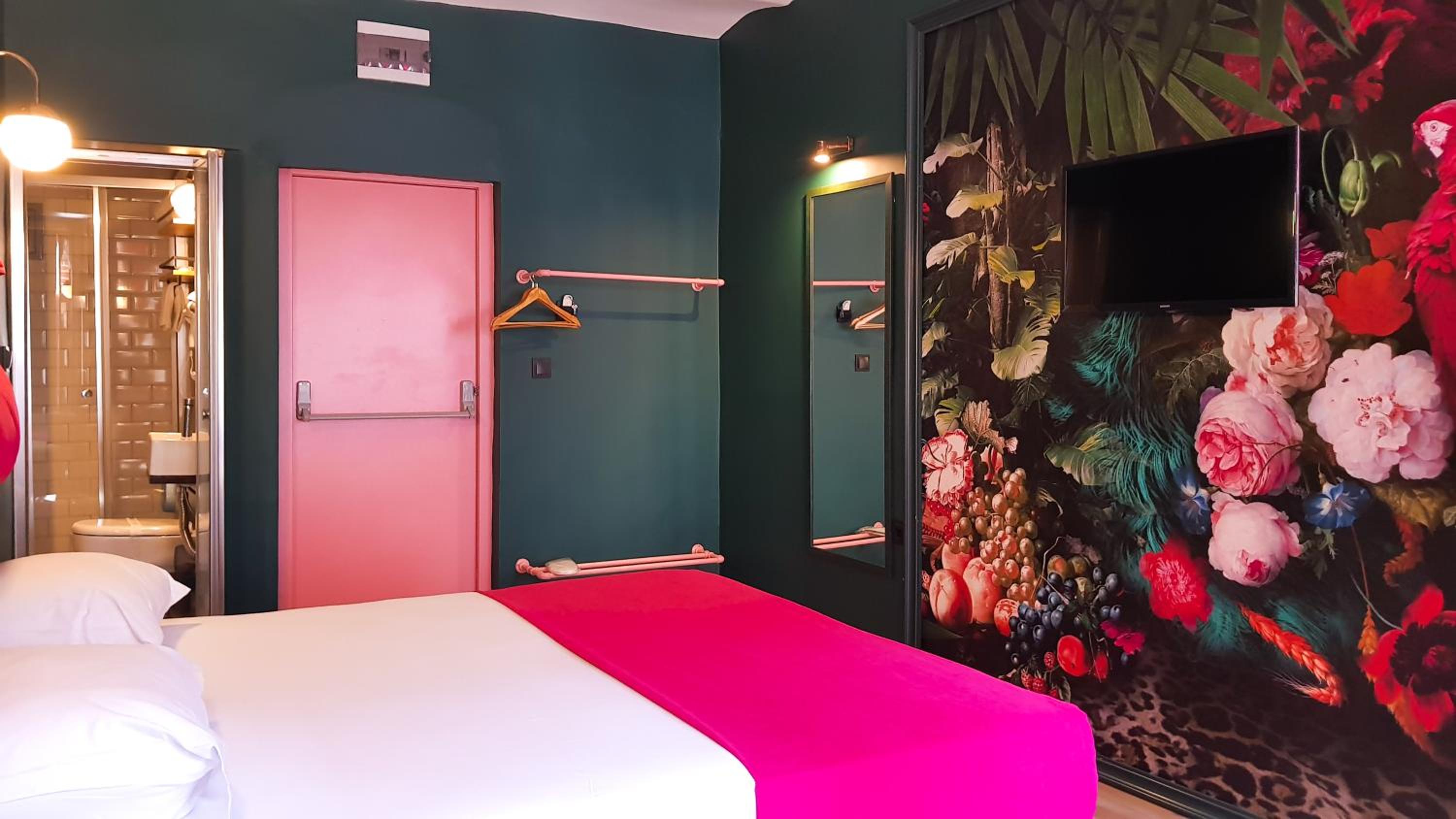 Large Double Room photo 2