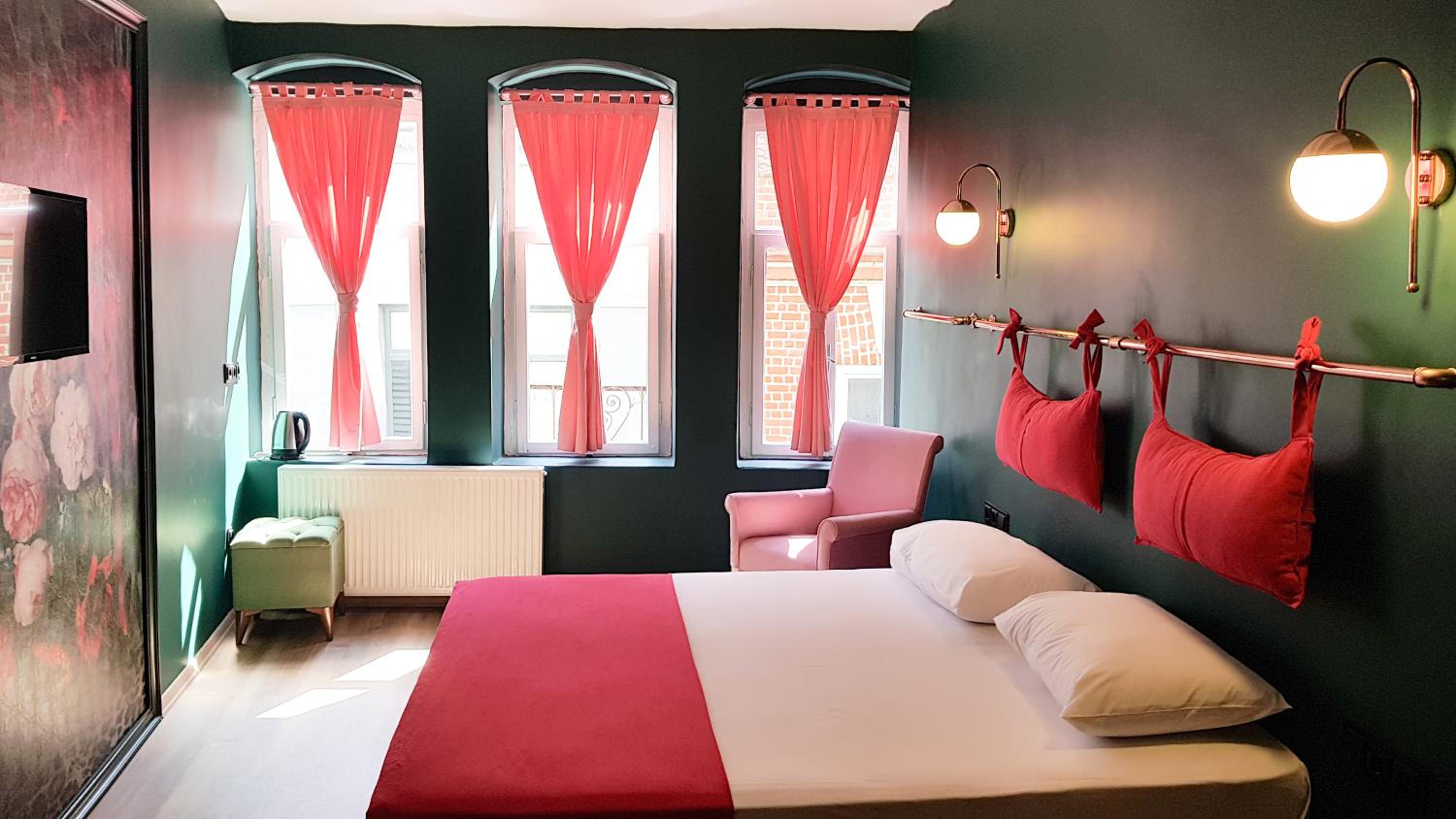 Large Double Room photo 1