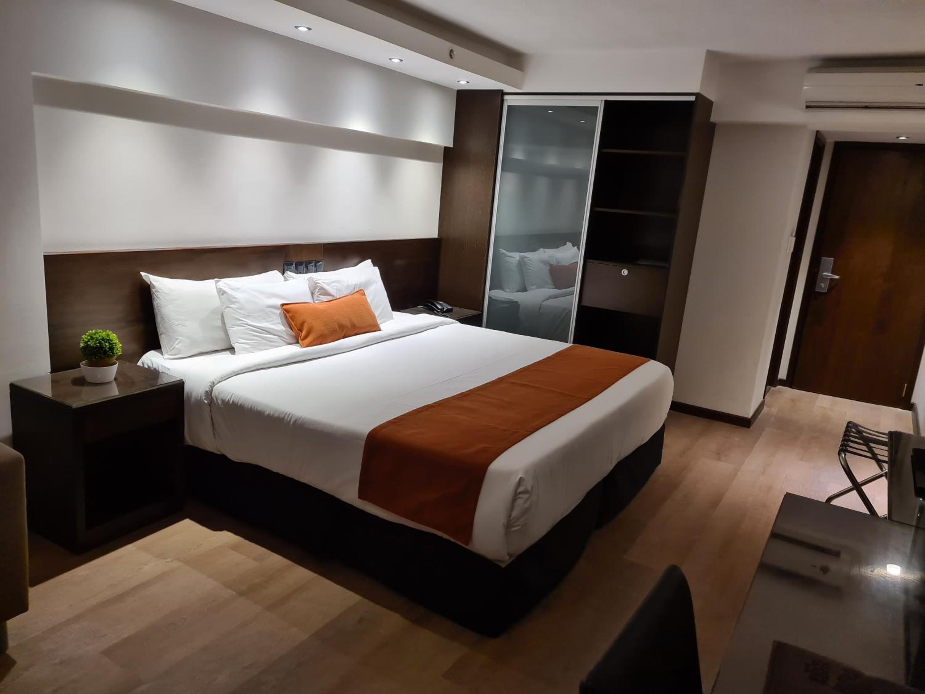 Superior Double or Twin Room photo 3