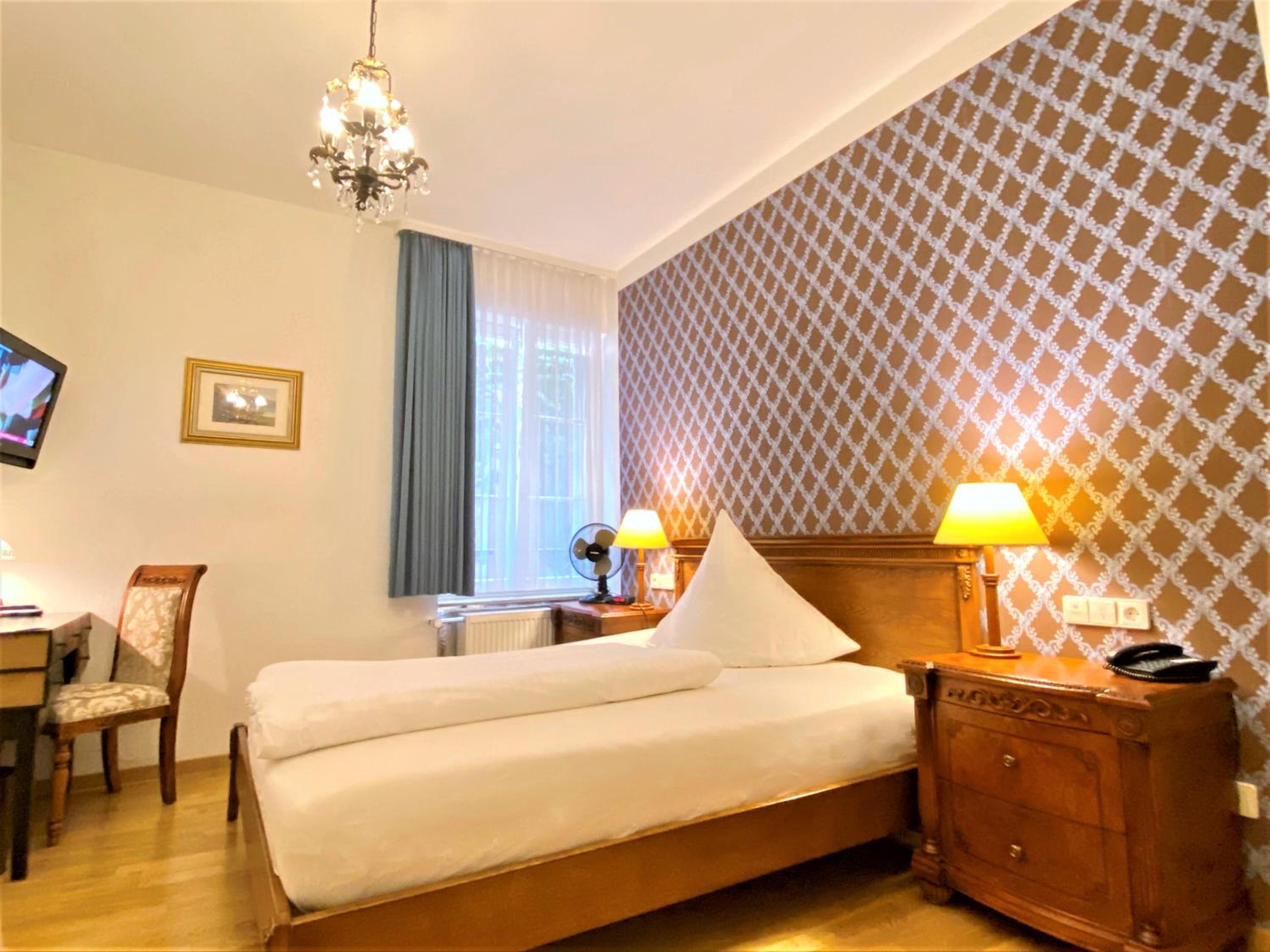 Single Room photo 3