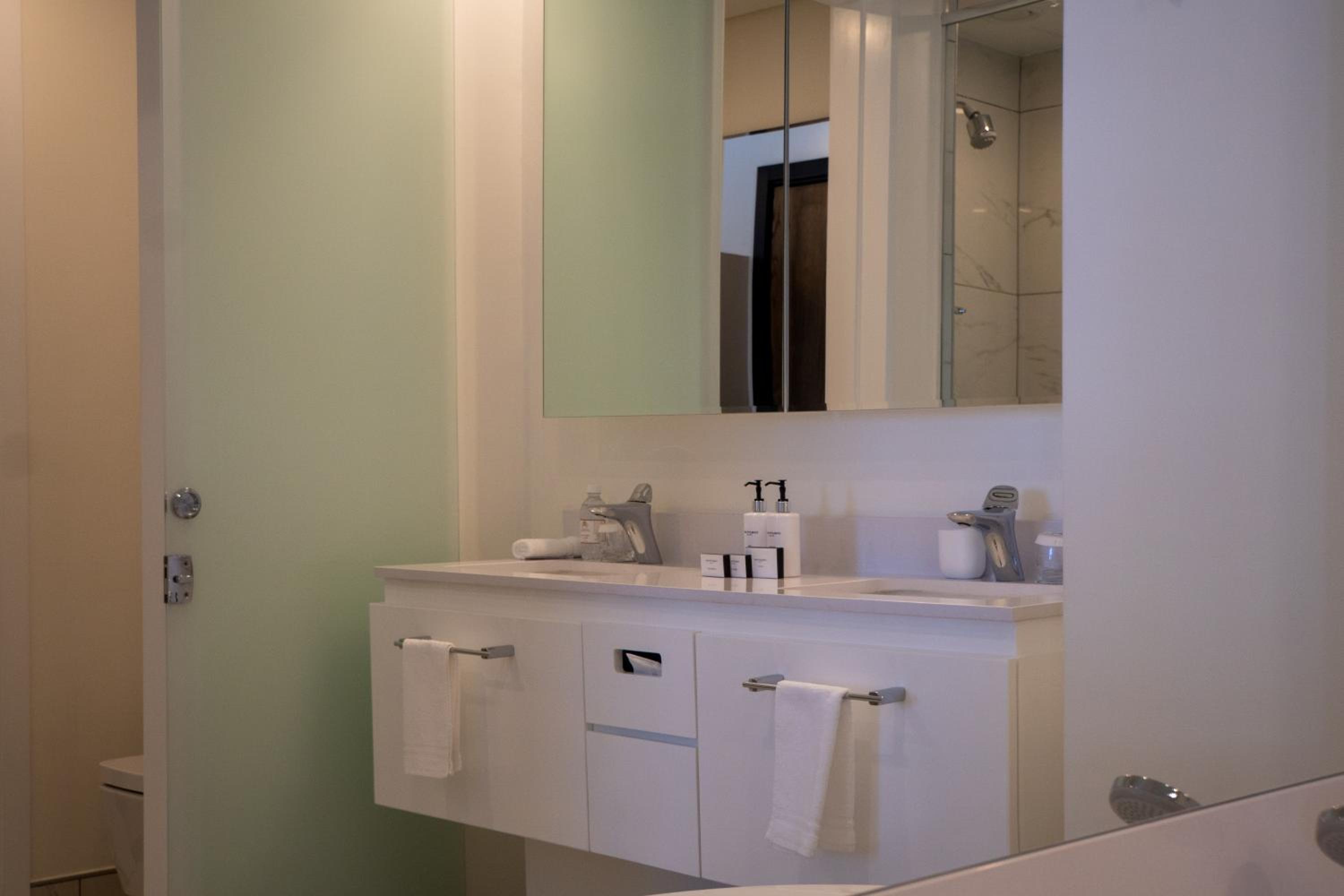 One-Bedroom Apartment - Photo 6