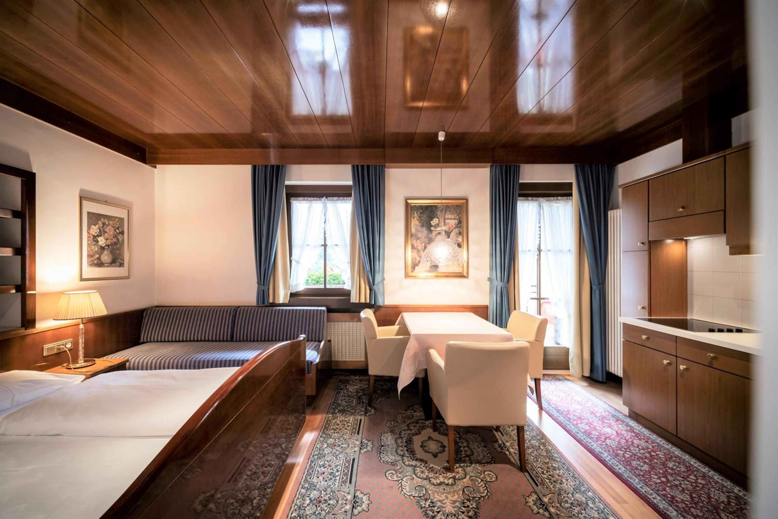 Studio Apartment
