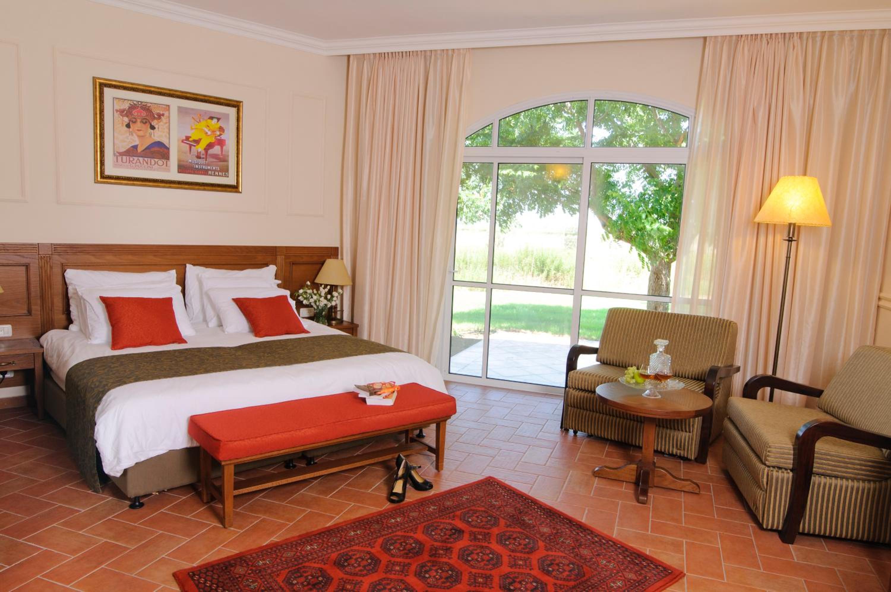  Boutique Garden Room - Photo 6