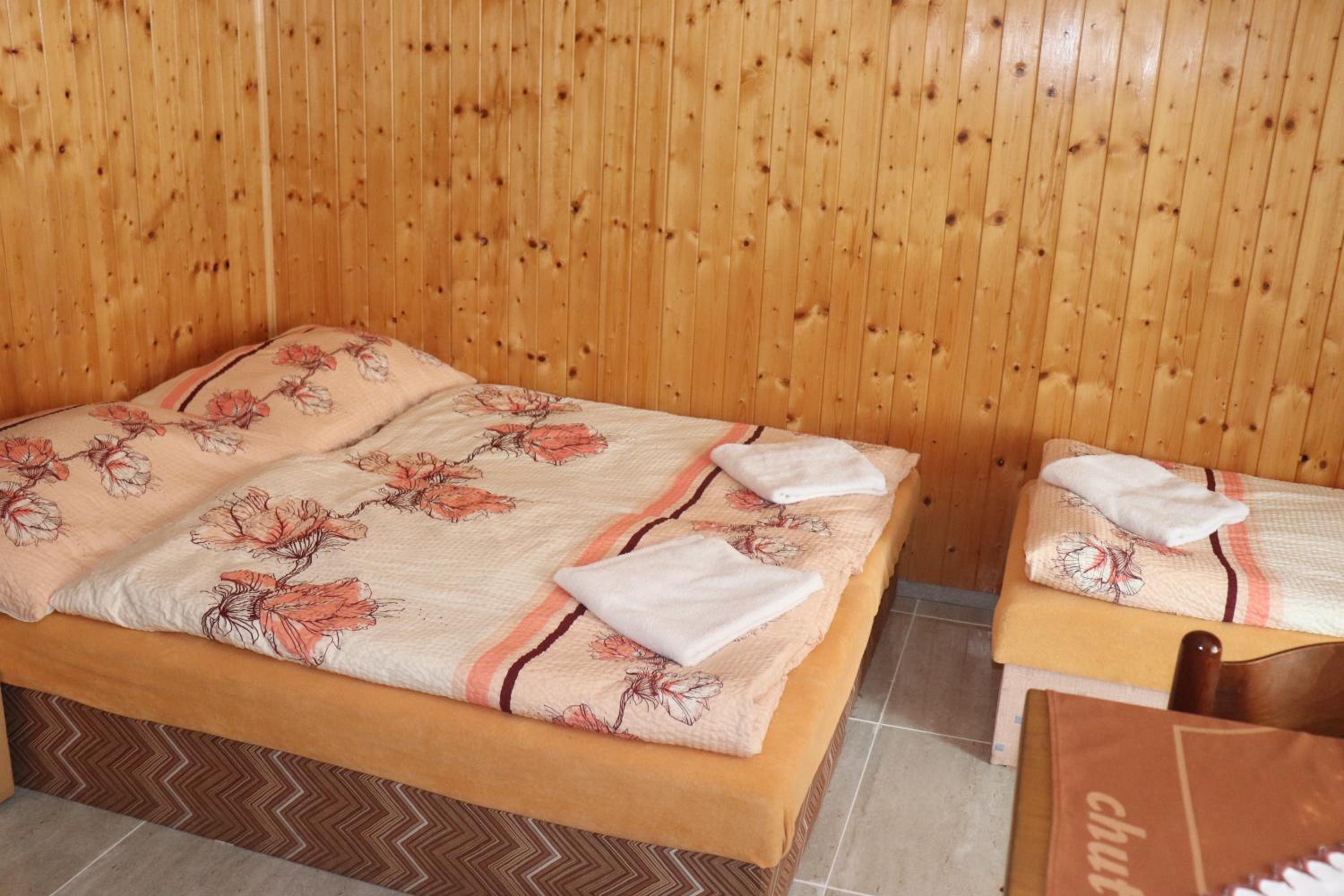Family Room with Private Bathroom photo 1