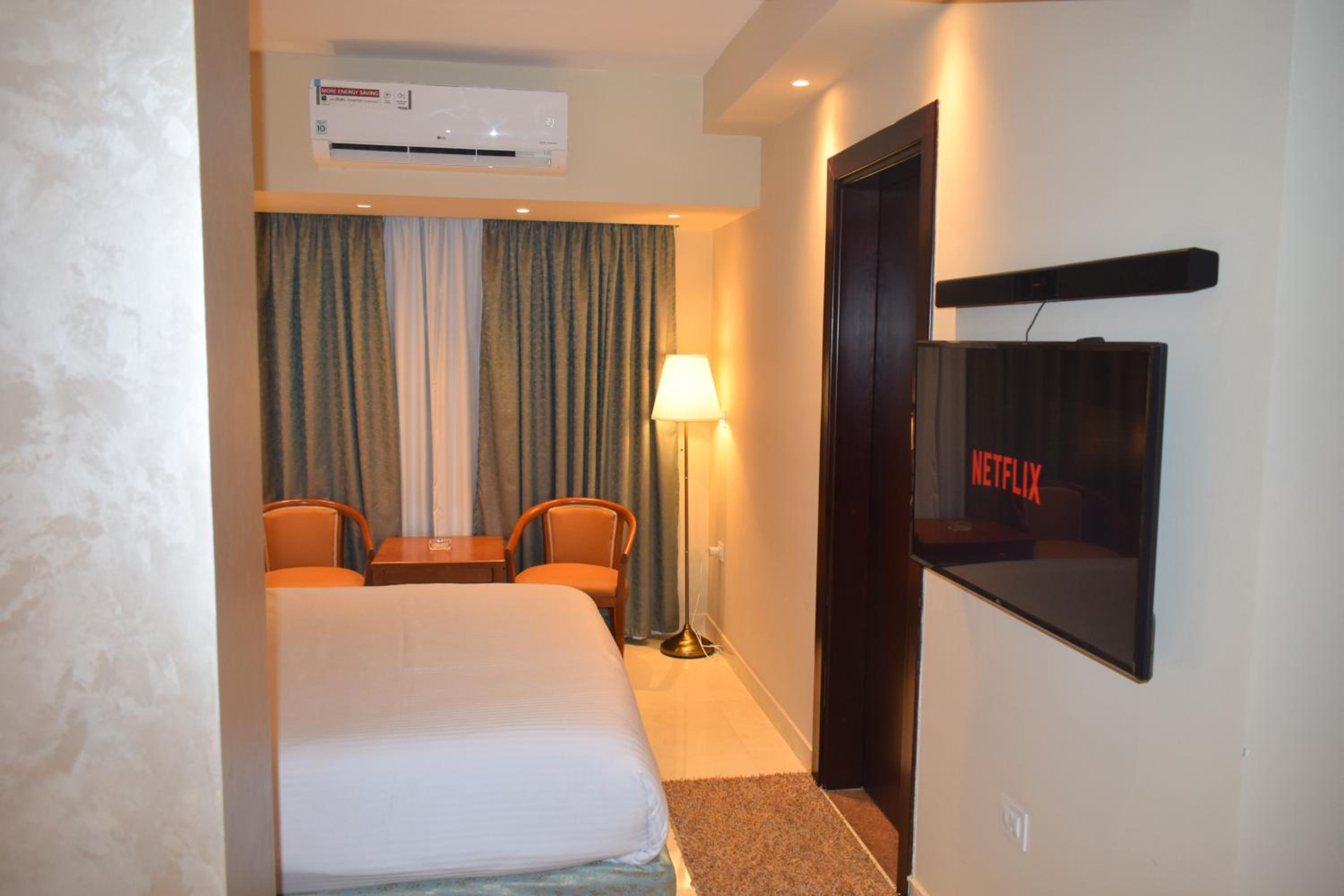Deluxe Double Room - Photo 4
