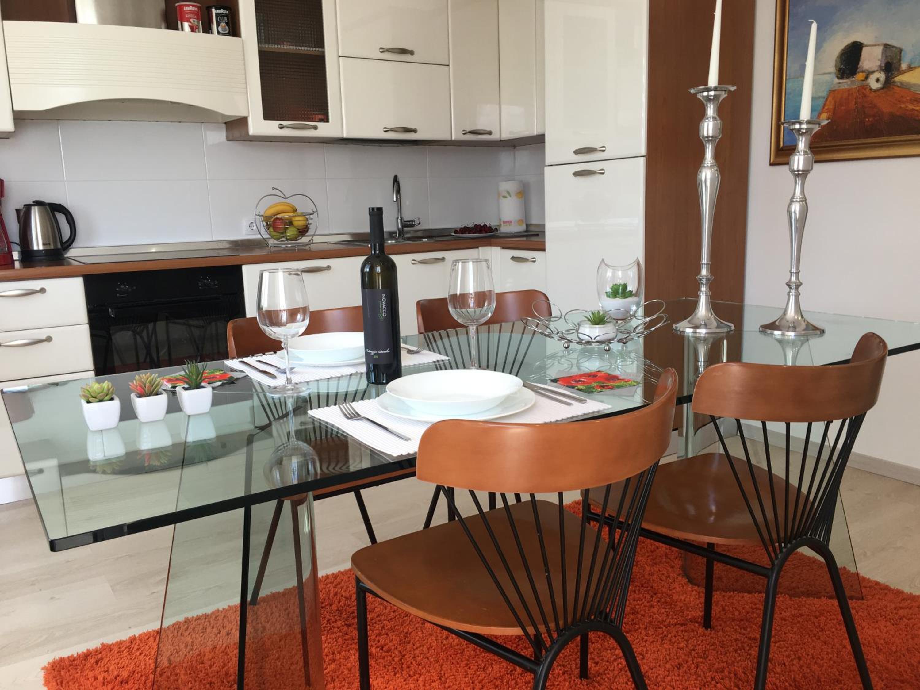 Apartment with Balcony - Photo 18
