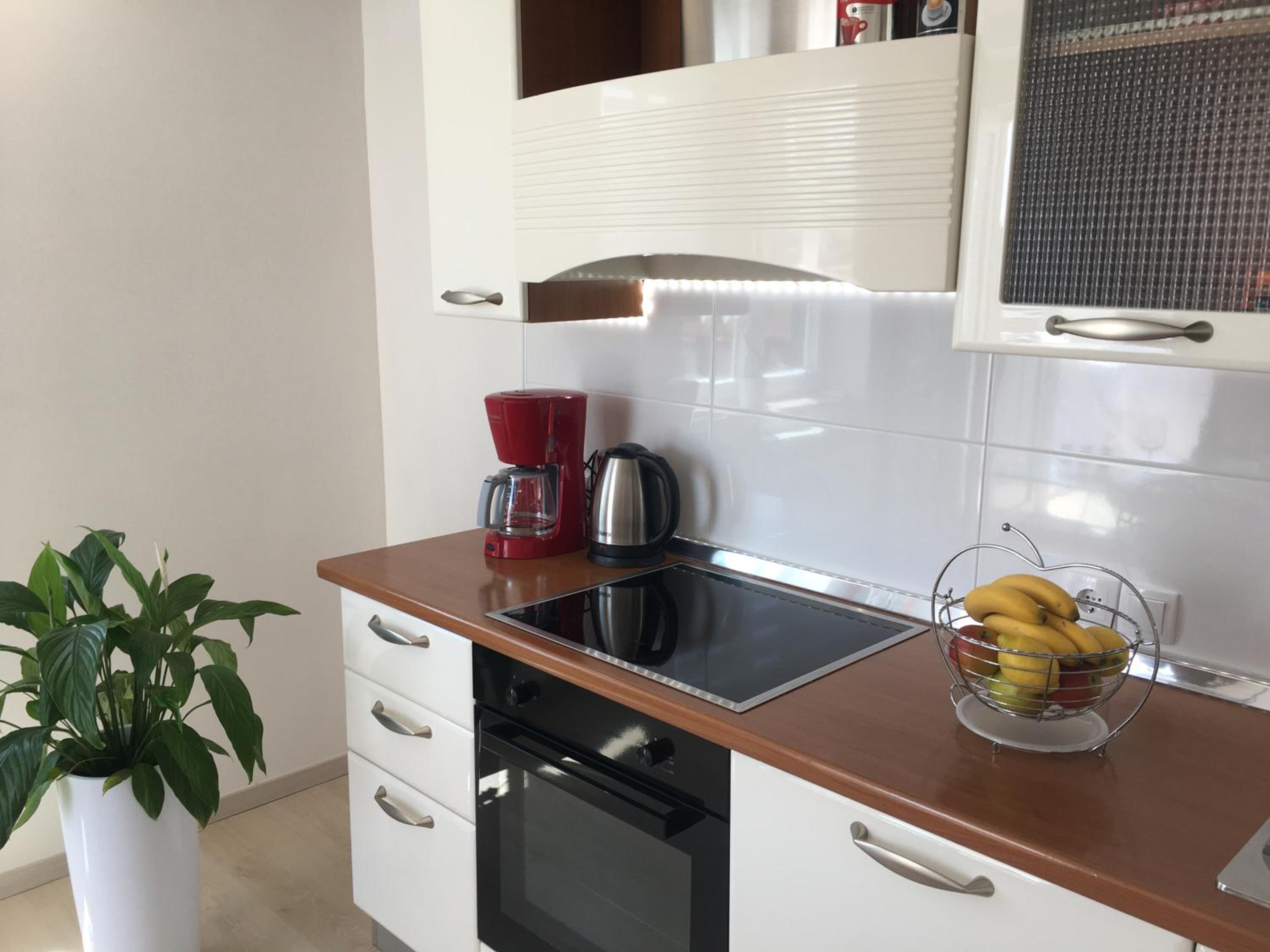 Apartment with Balcony - Photo 12