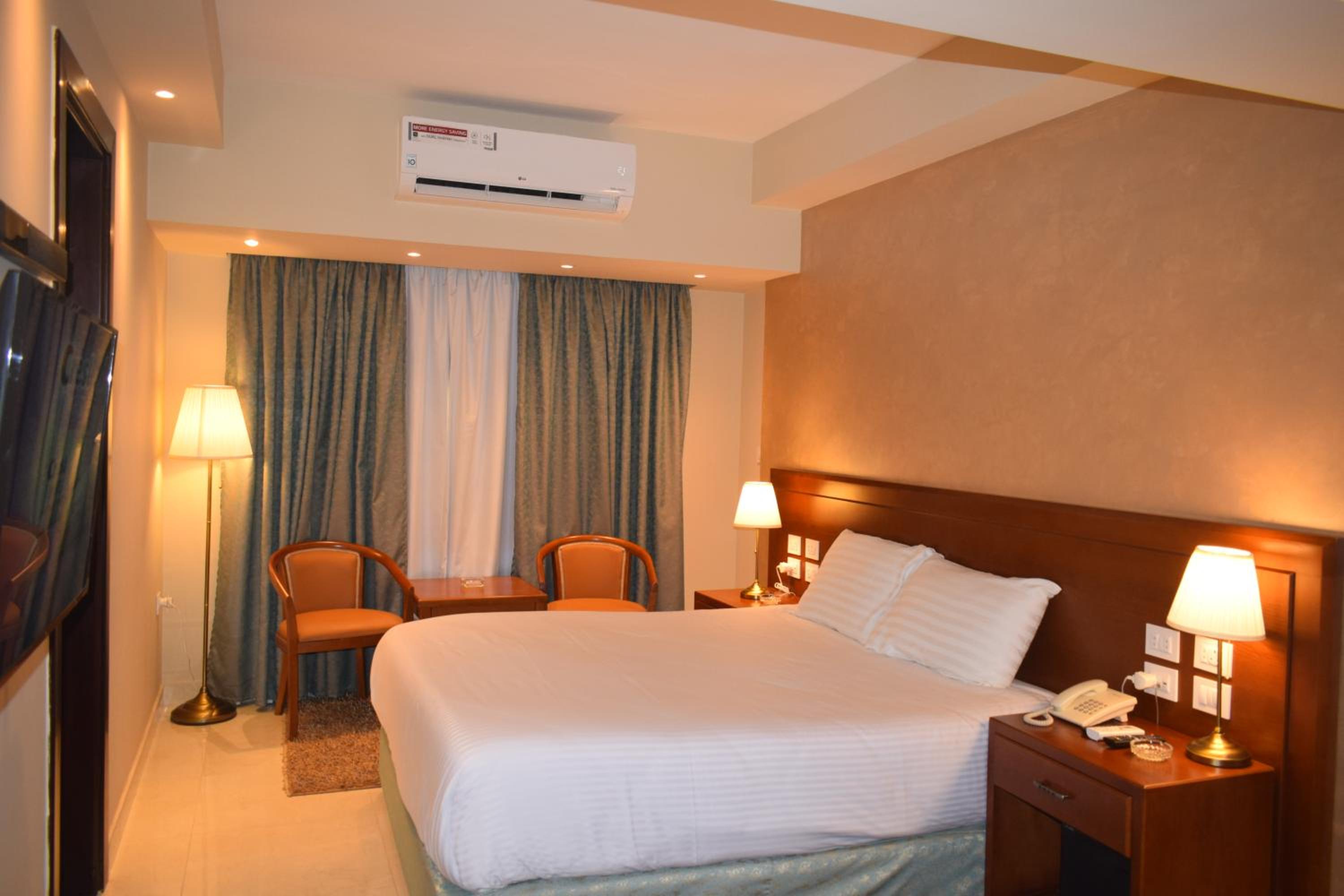 Deluxe Double Room - Photo 7