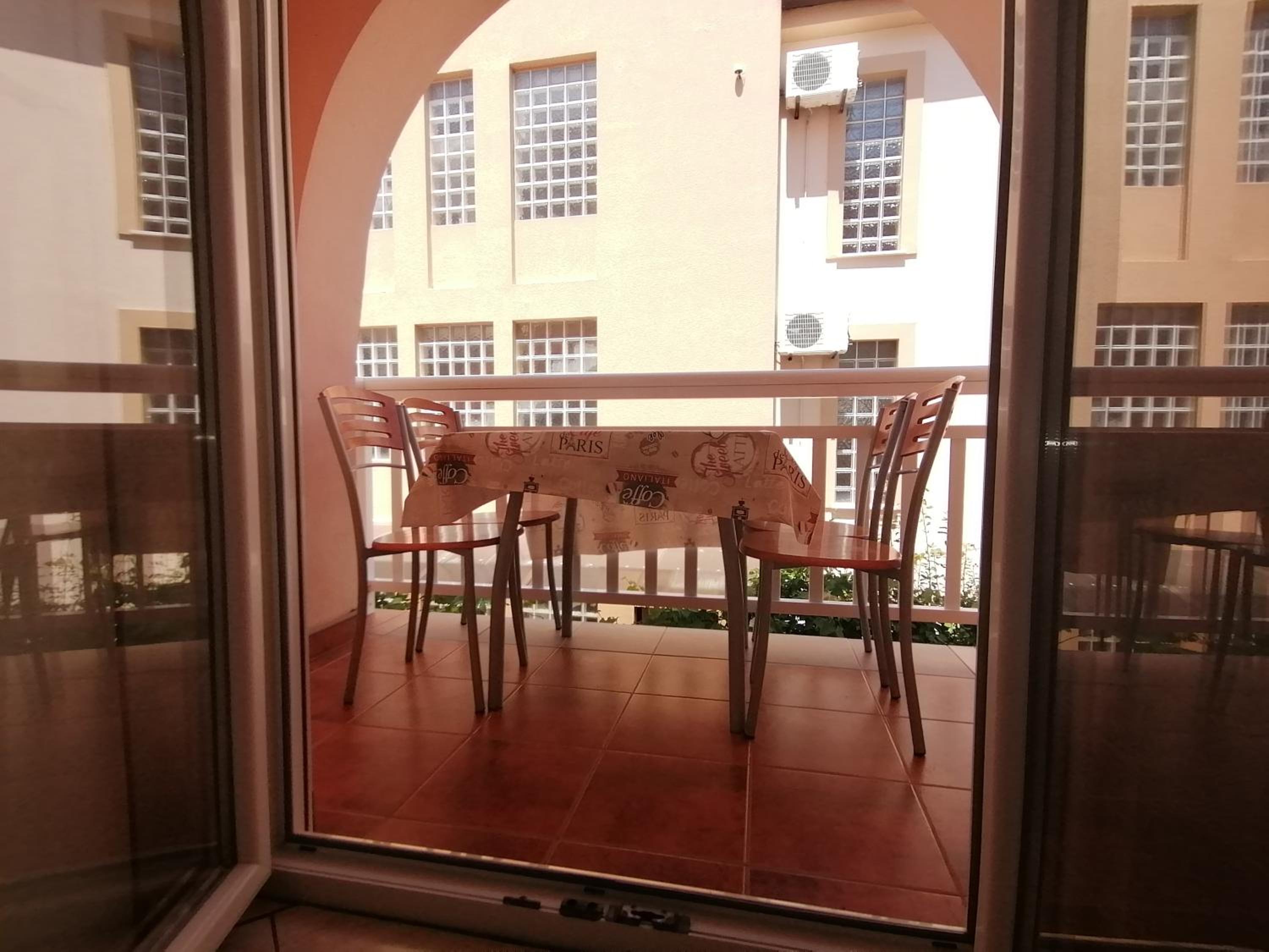One-Bedroom Apartment - Photo 6