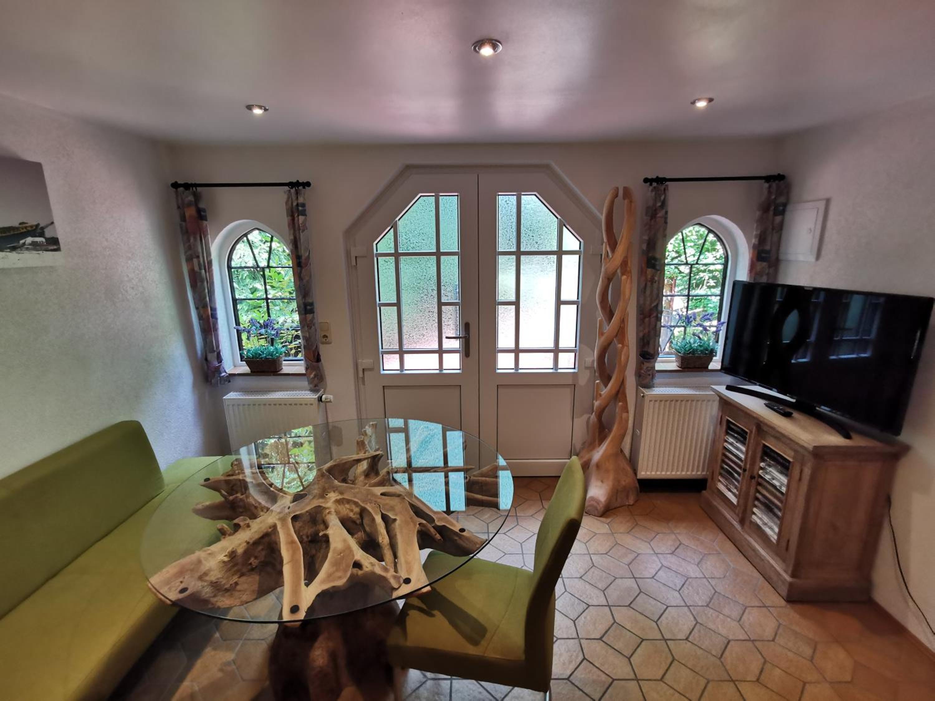 Holiday Home (FH) photo 1