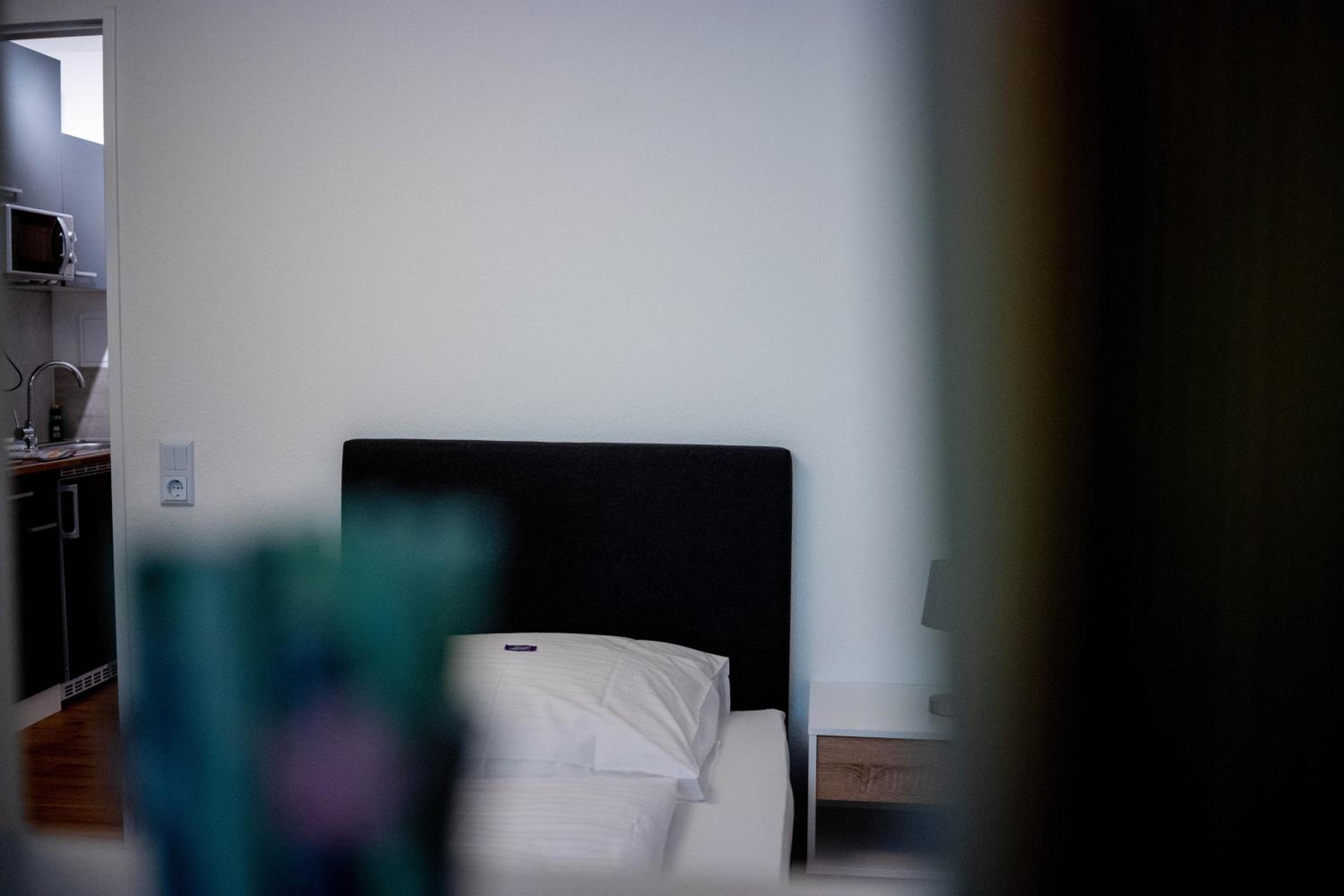 Apartment Economy - Photo 6