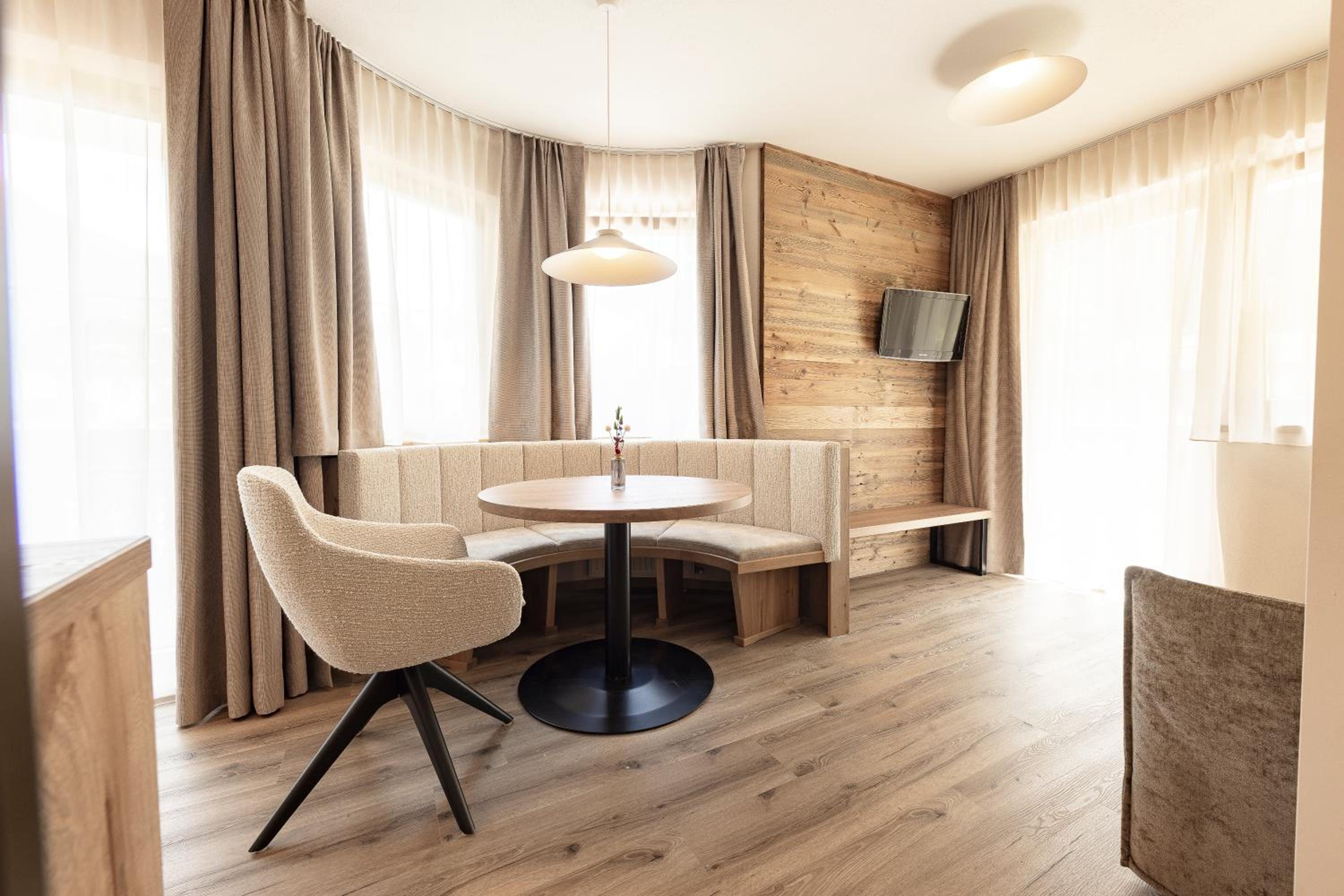 Junior Suite with Mountain View