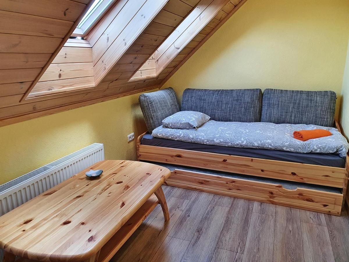 Six-Bedroom House - Photo 1
