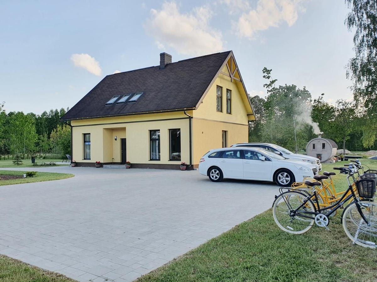 Six-Bedroom House - Photo 17