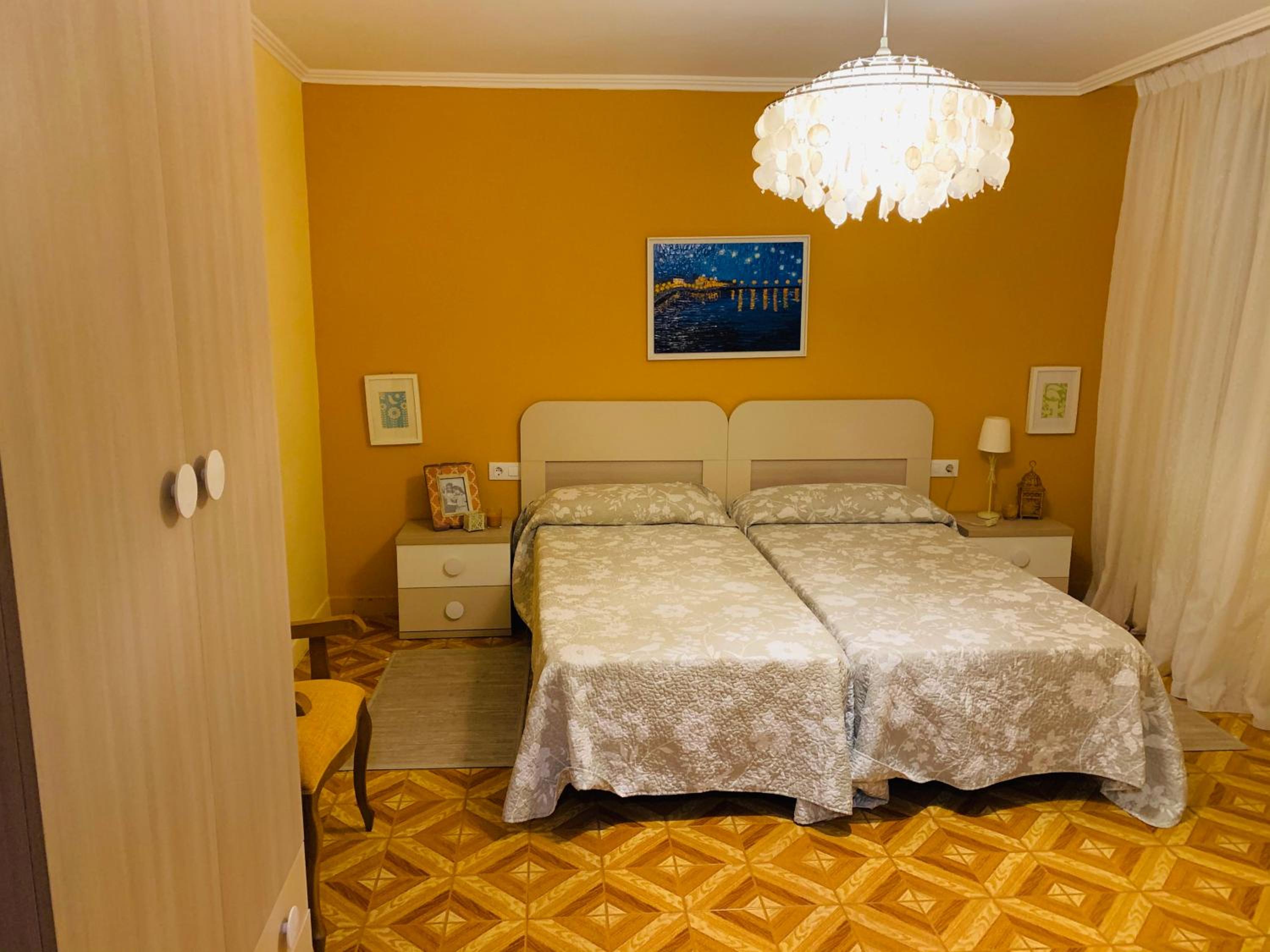 Casa de cuatro habitaciones