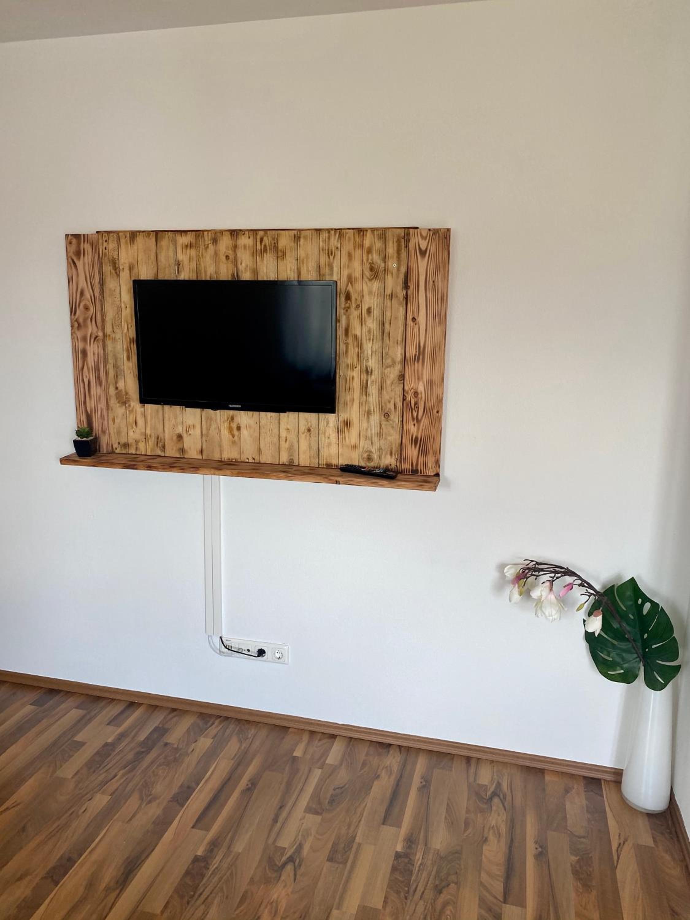 Apartment - Split Level - Photo 18
