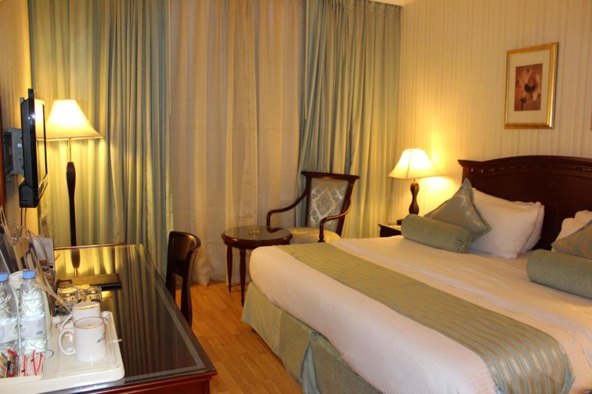 Deluxe King Room photo 3