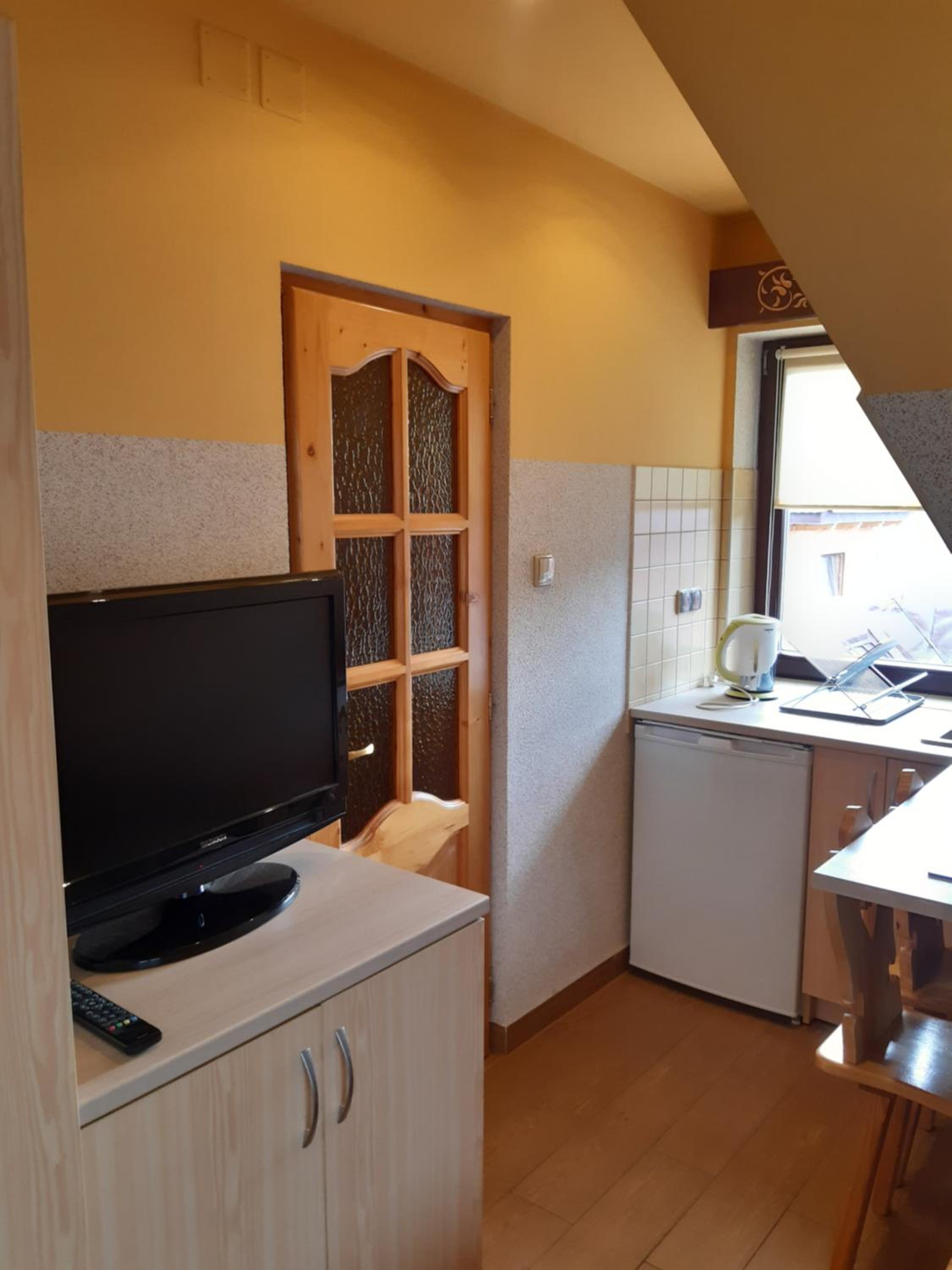 Double or Twin Room with Kitchenette - Photo 21