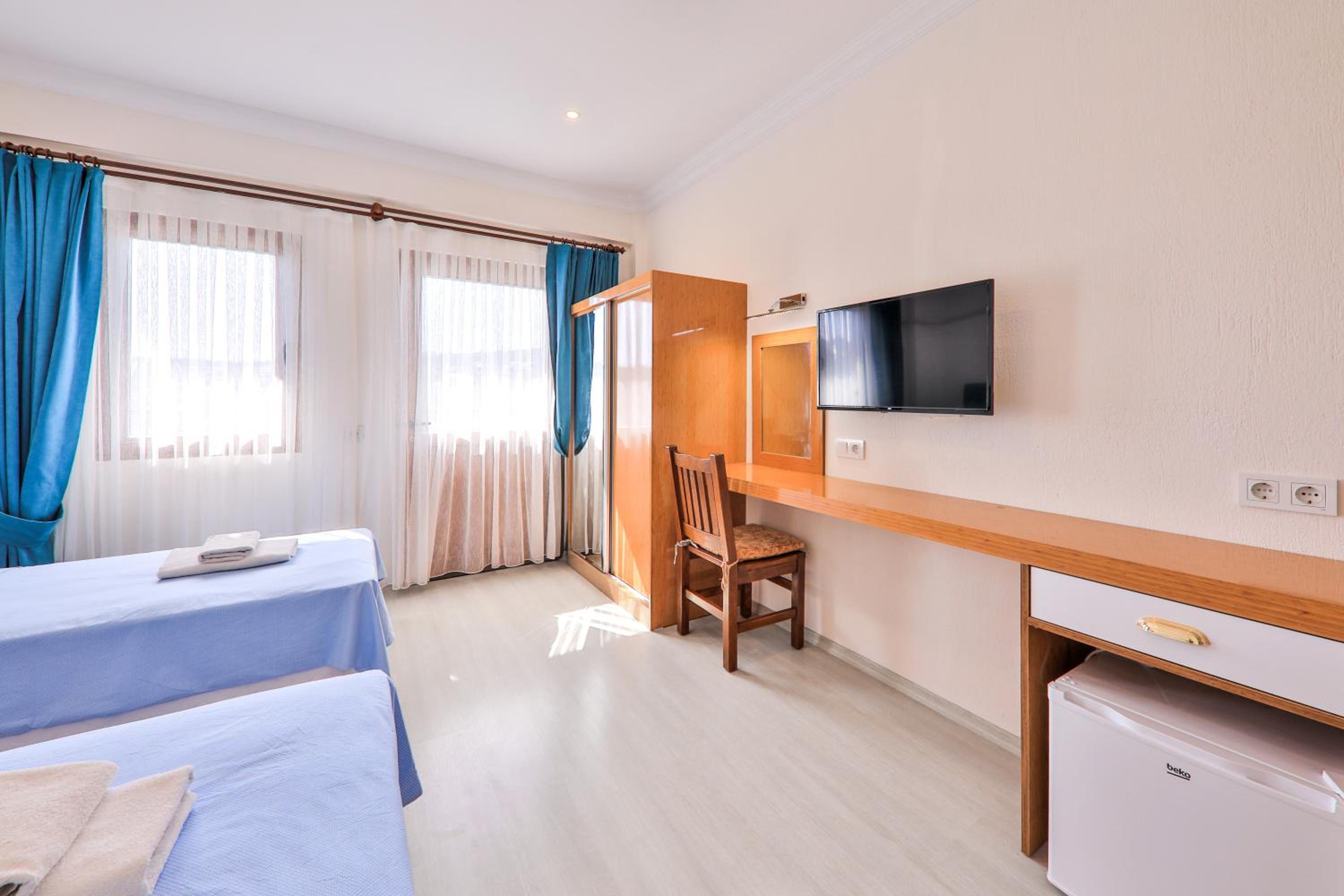 Superior Triple Room - Photo 5