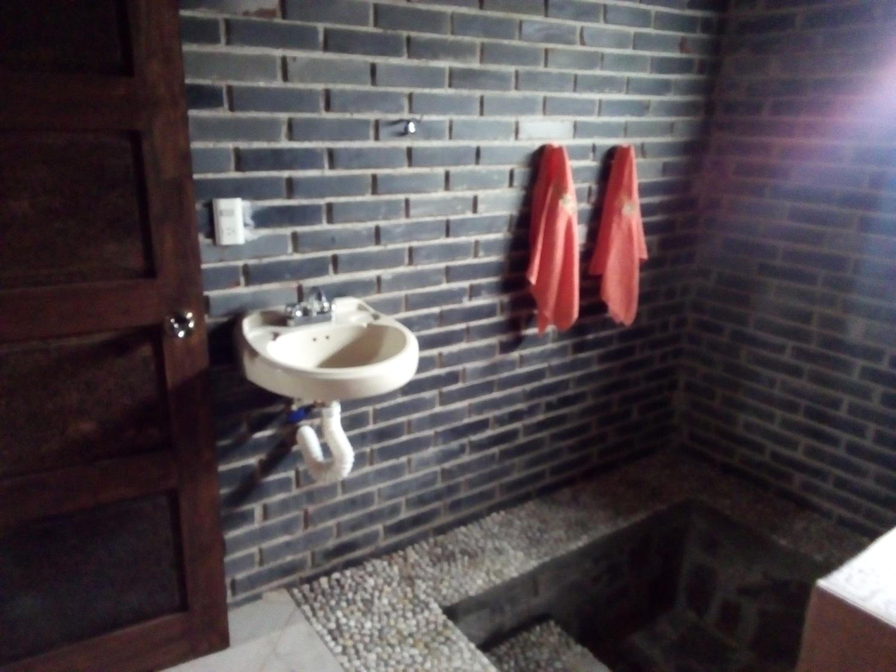 Triple Room with Private Bathroom - Photo 9