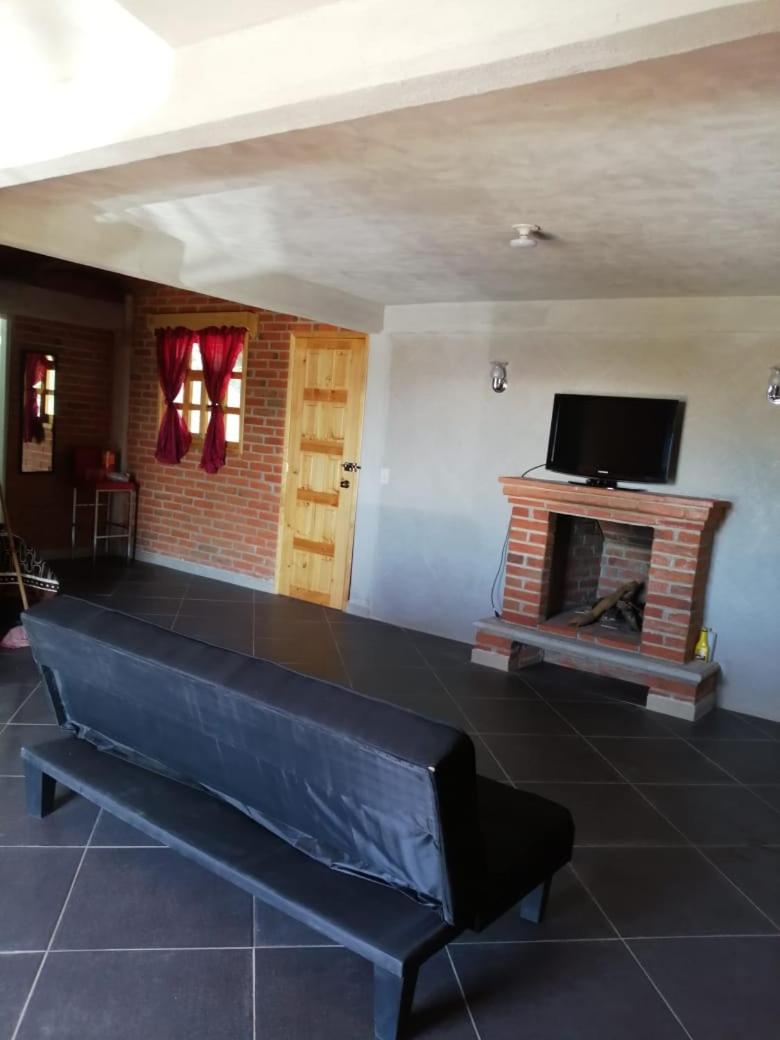 Two-Bedroom House - Photo 10