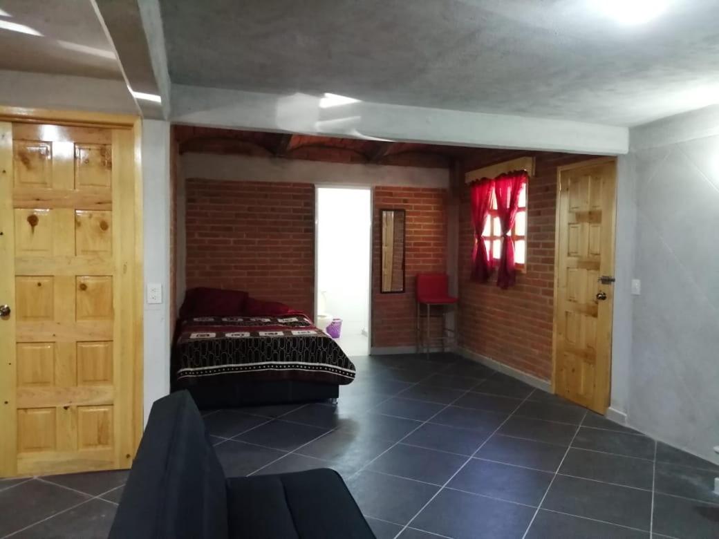 Two-Bedroom House - Photo 3