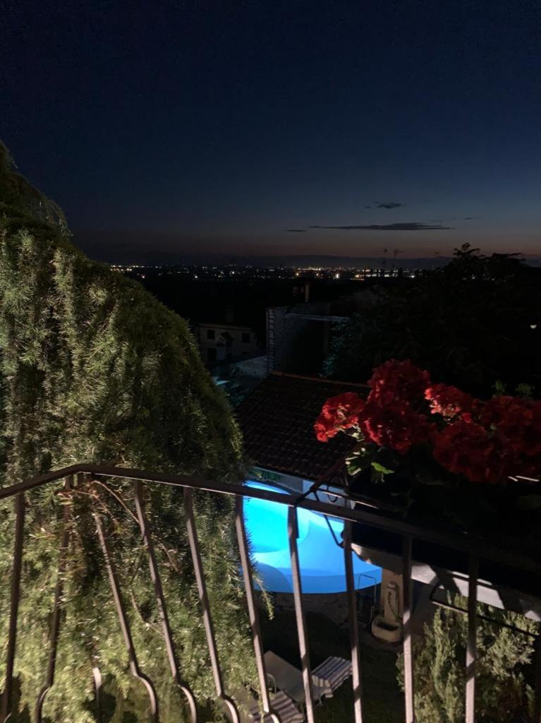 Double Room with Pool View - Photo 4