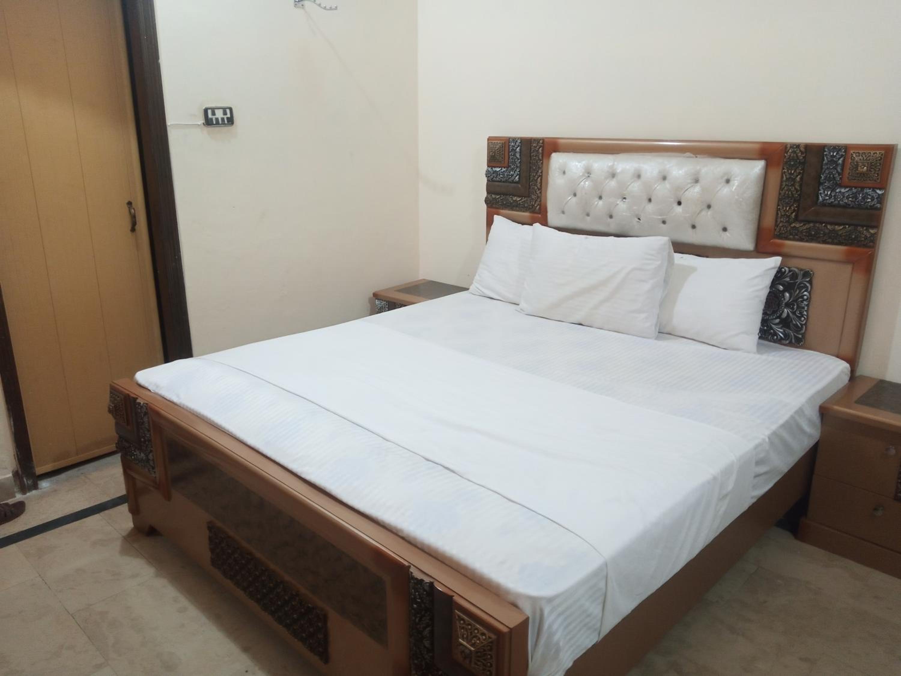 Deluxe Double Room photo 2