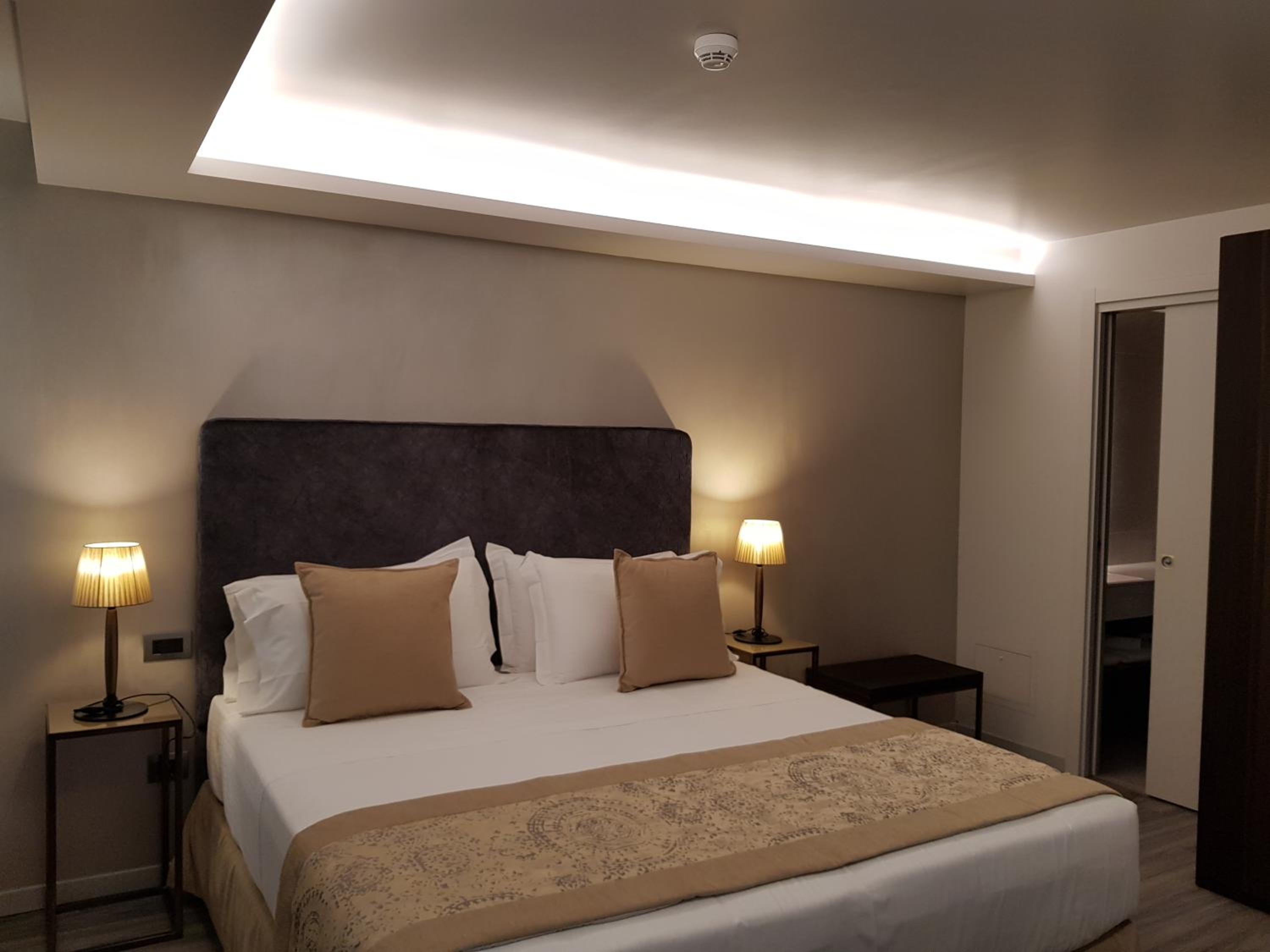 Two-Bedroom Apartment thumbnail 6