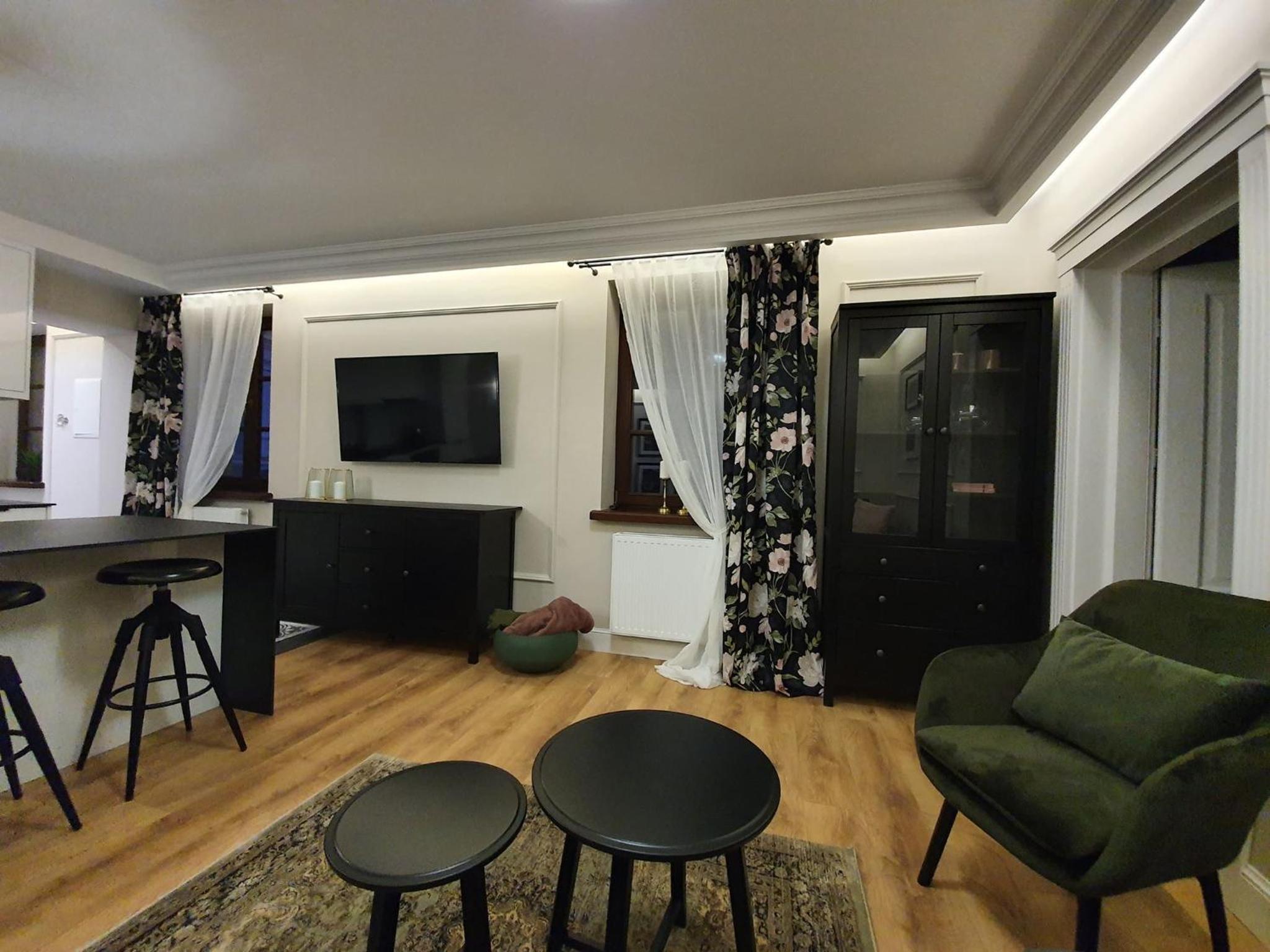 Two-Bedroom Apartment - Photo 10