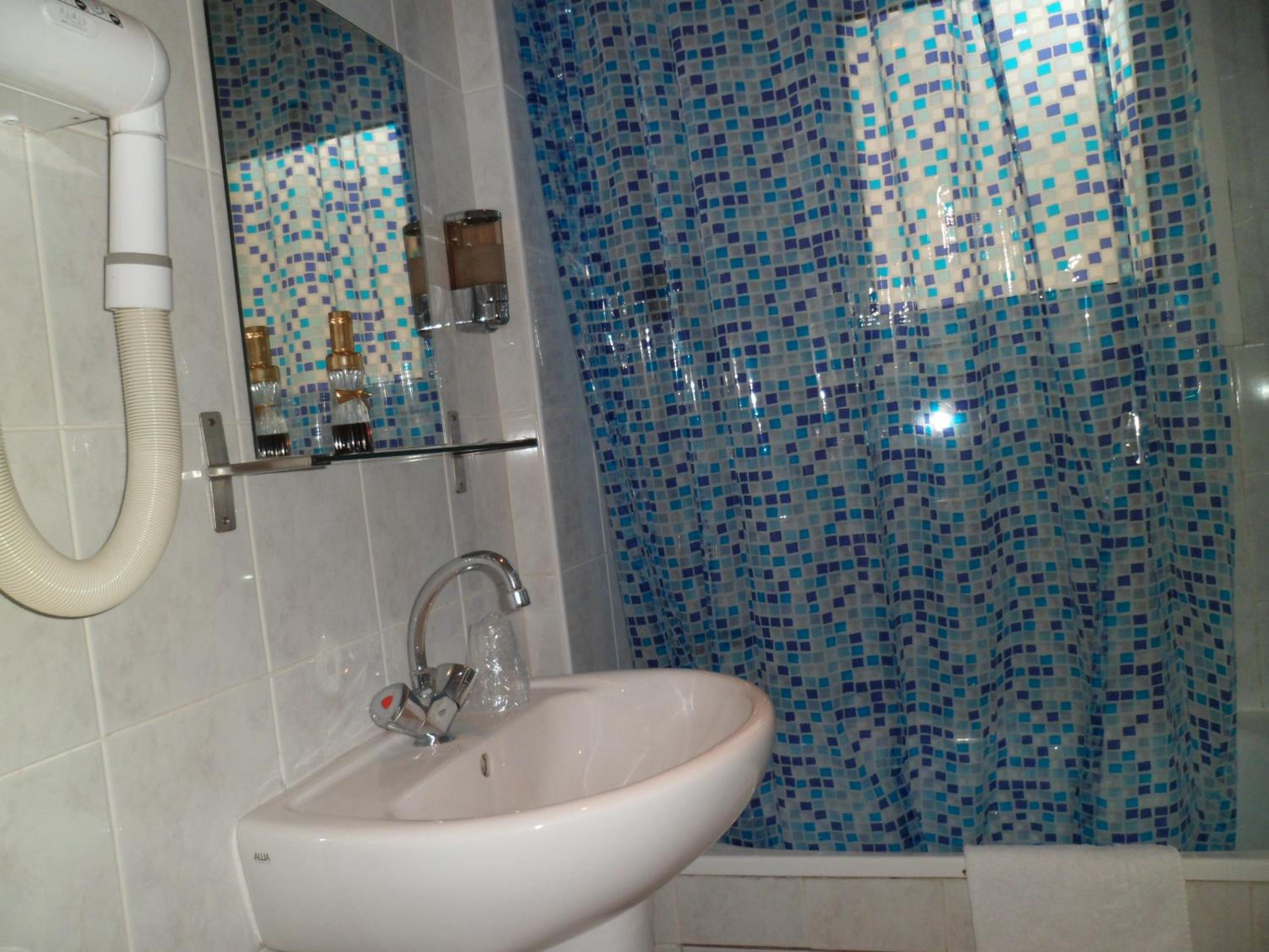Quadruple Room photo 2