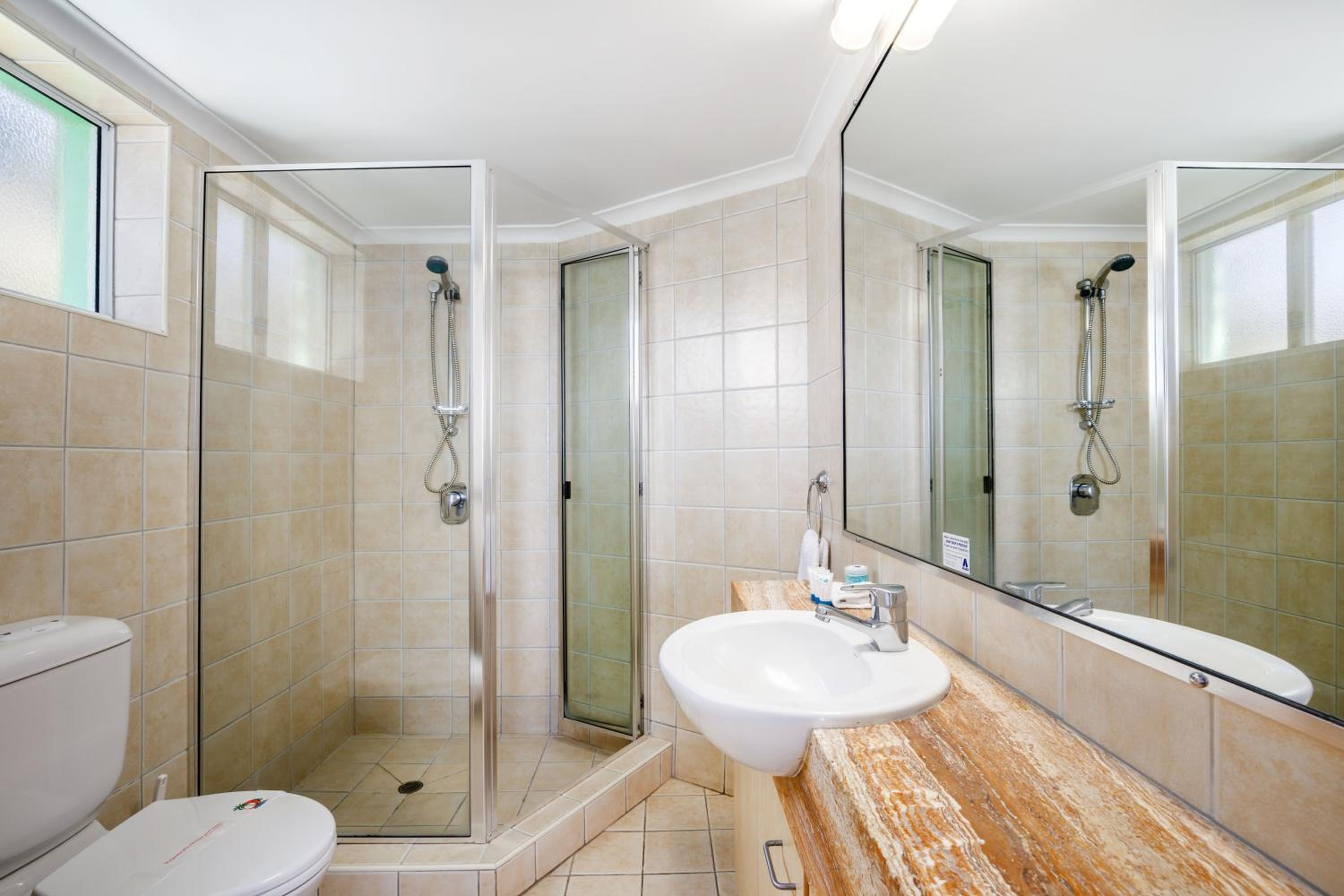 Studio Apartment (No Balcony) - Poolside Tower photo 3