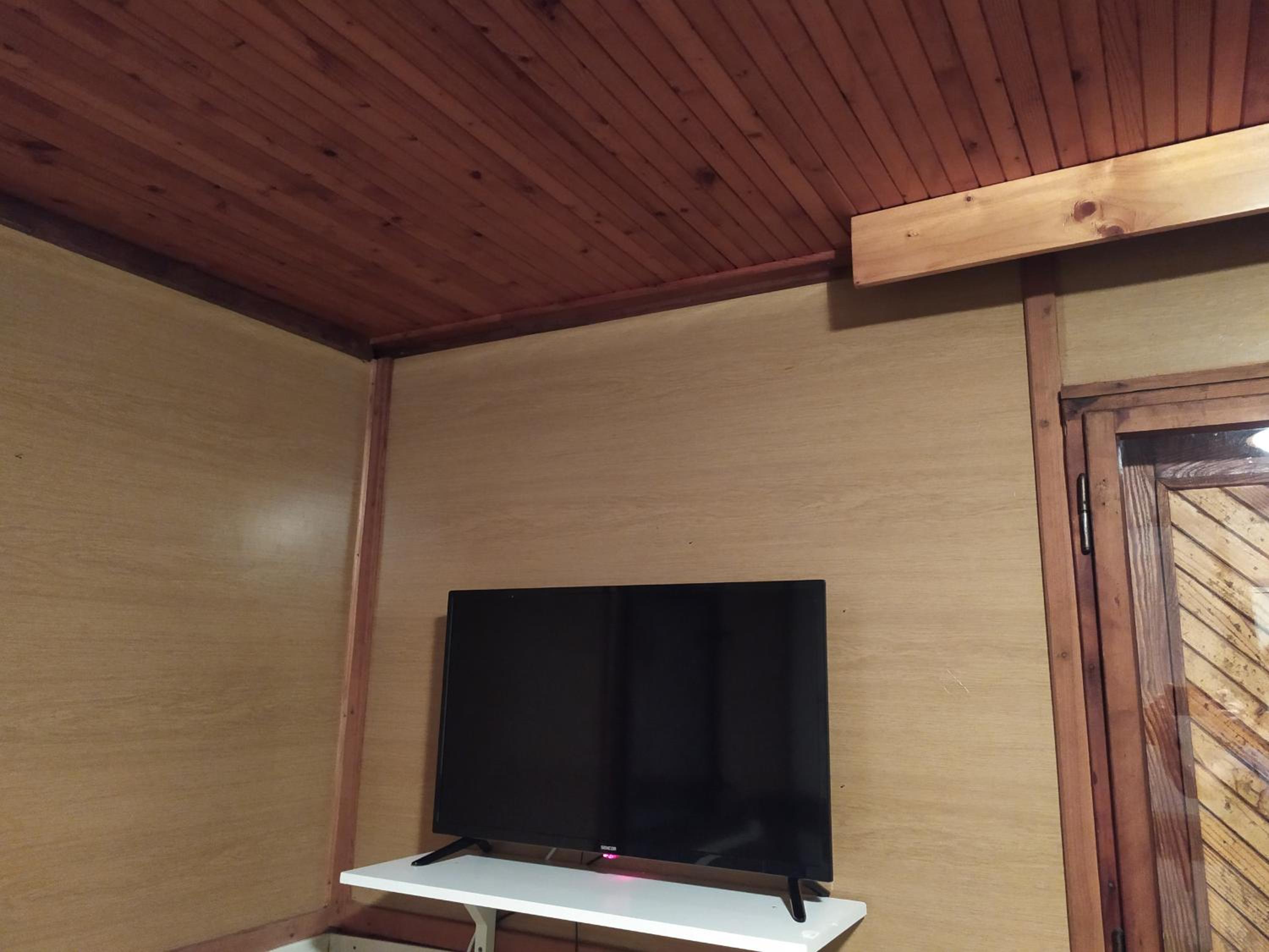 One-Bedroom House photo 1