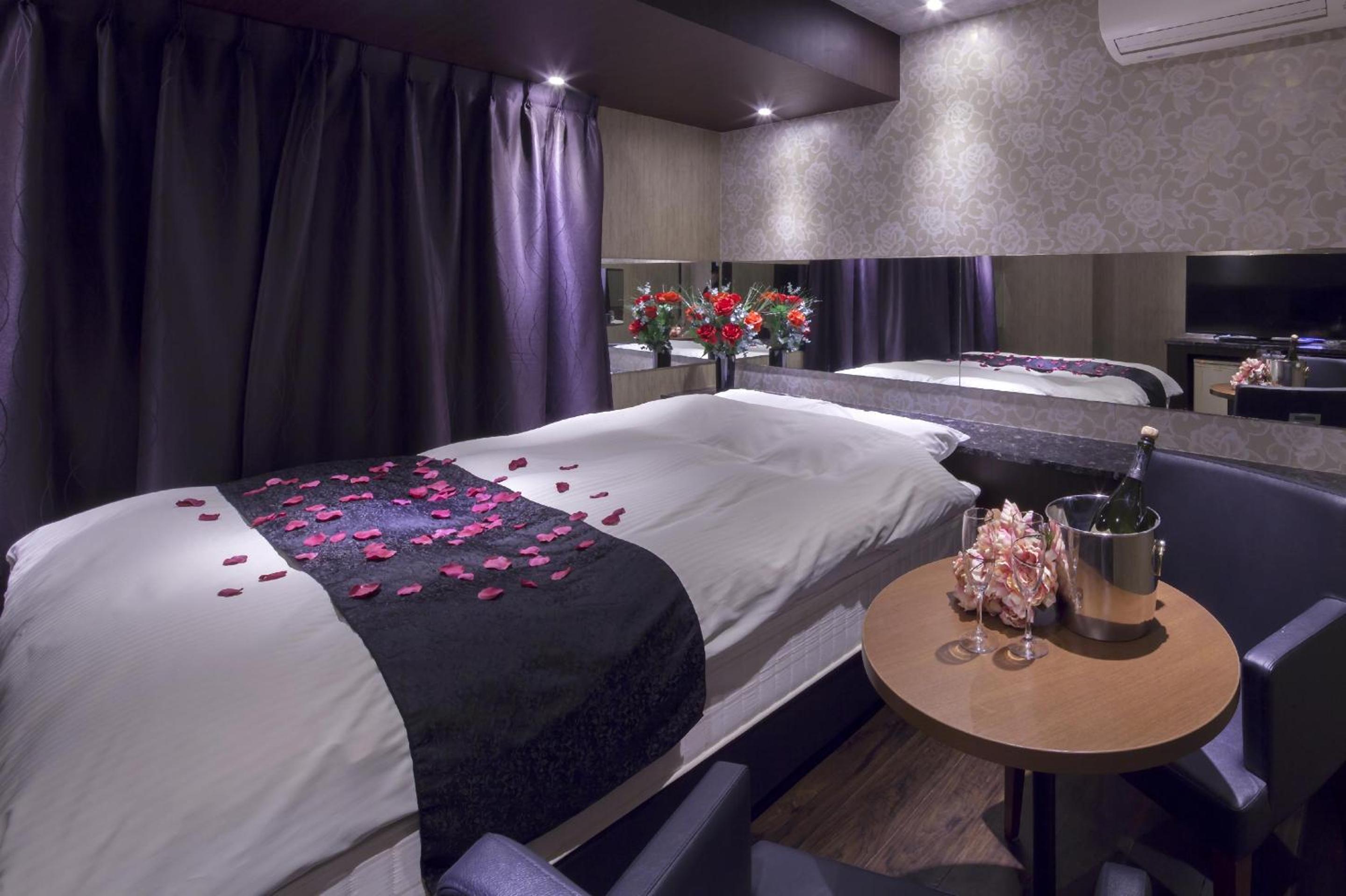 Standard Double Room - 21:00 Check-in - Photo 1