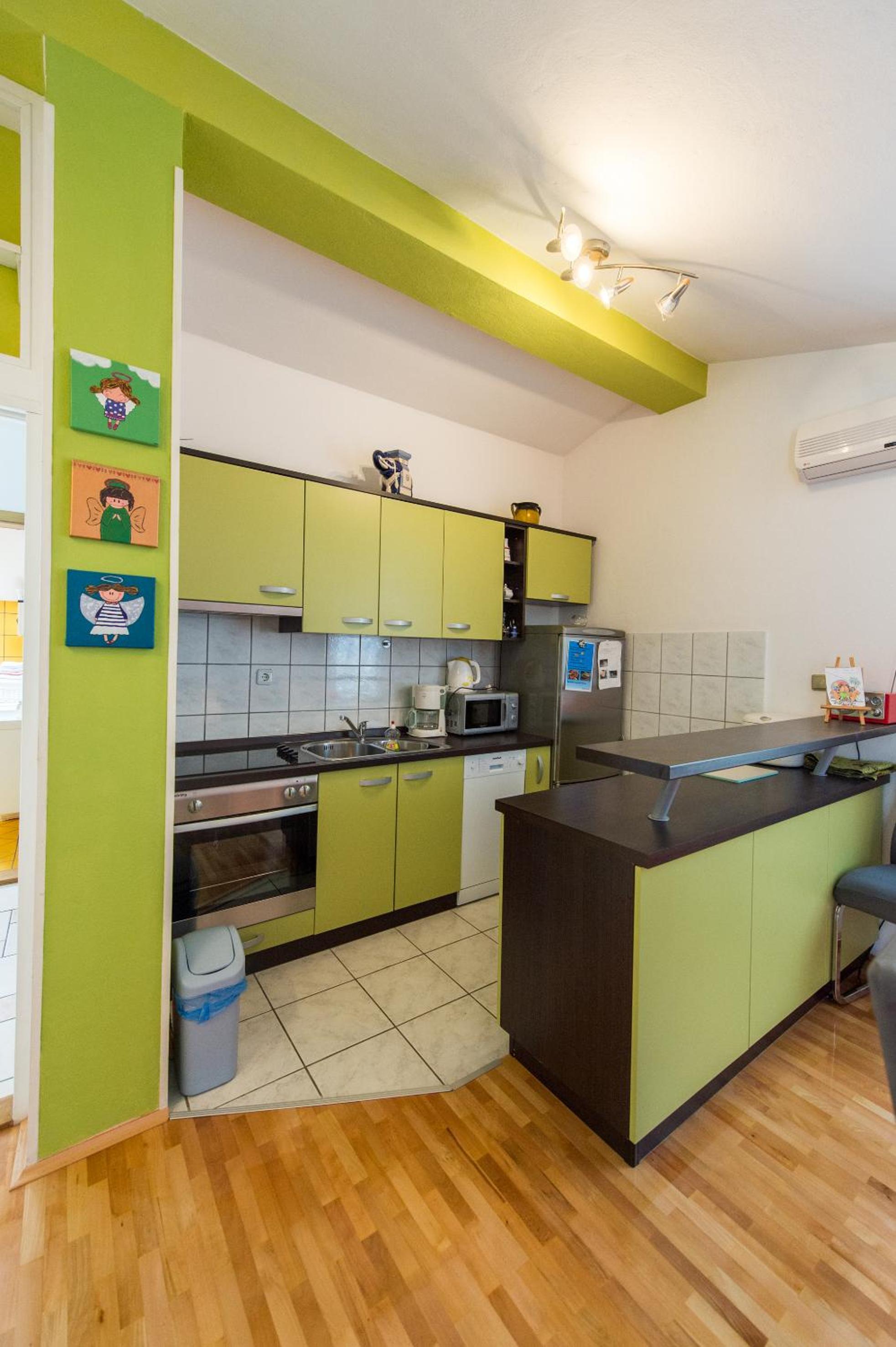 Apartment with Lake View - Photo 96