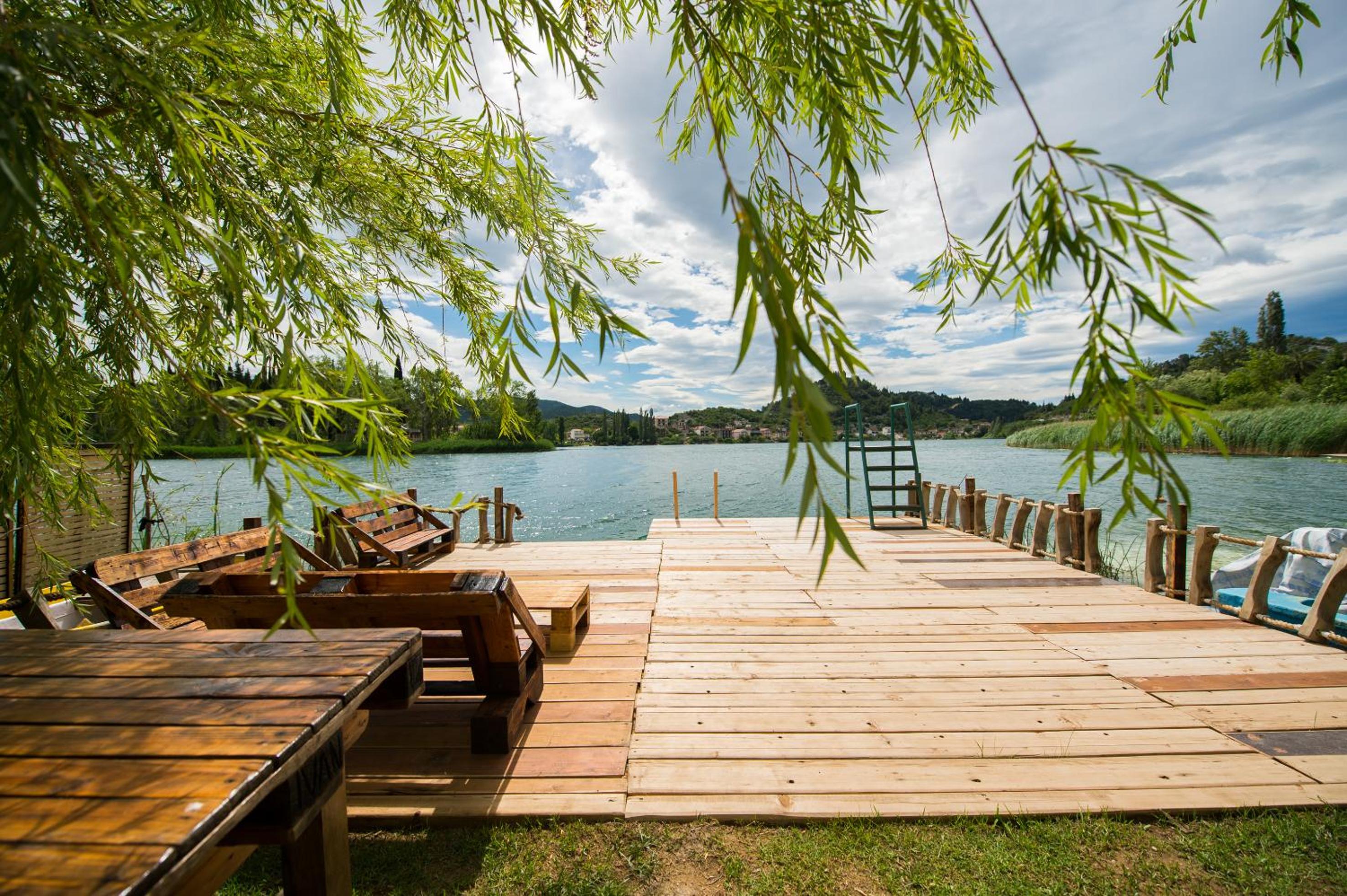 Apartment with Lake View - Photo 101