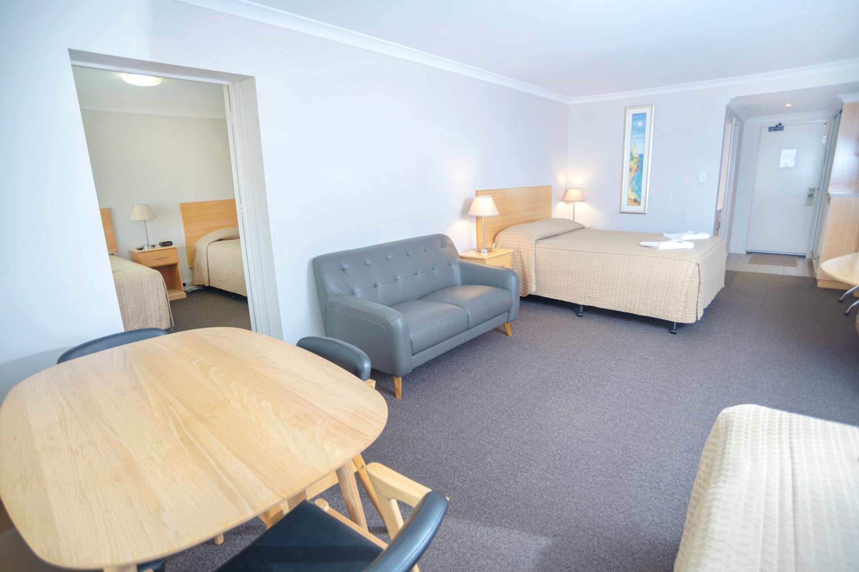 Deluxe Family Room - Photo 1