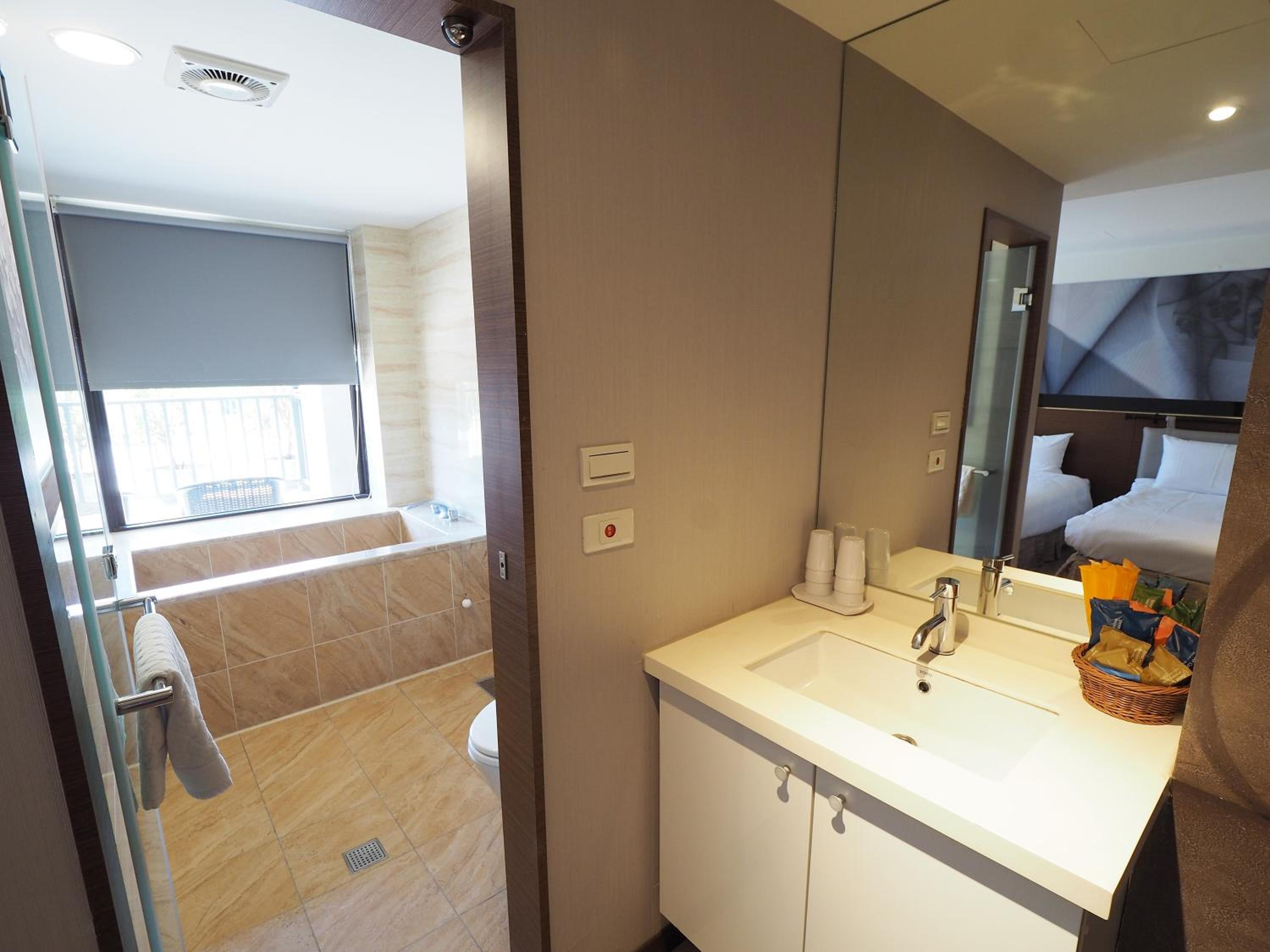 Standard Family Room - Photo 7