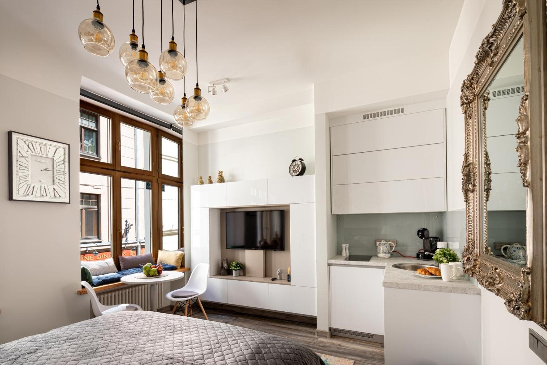 One-Bedroom Apartment - Photo 4