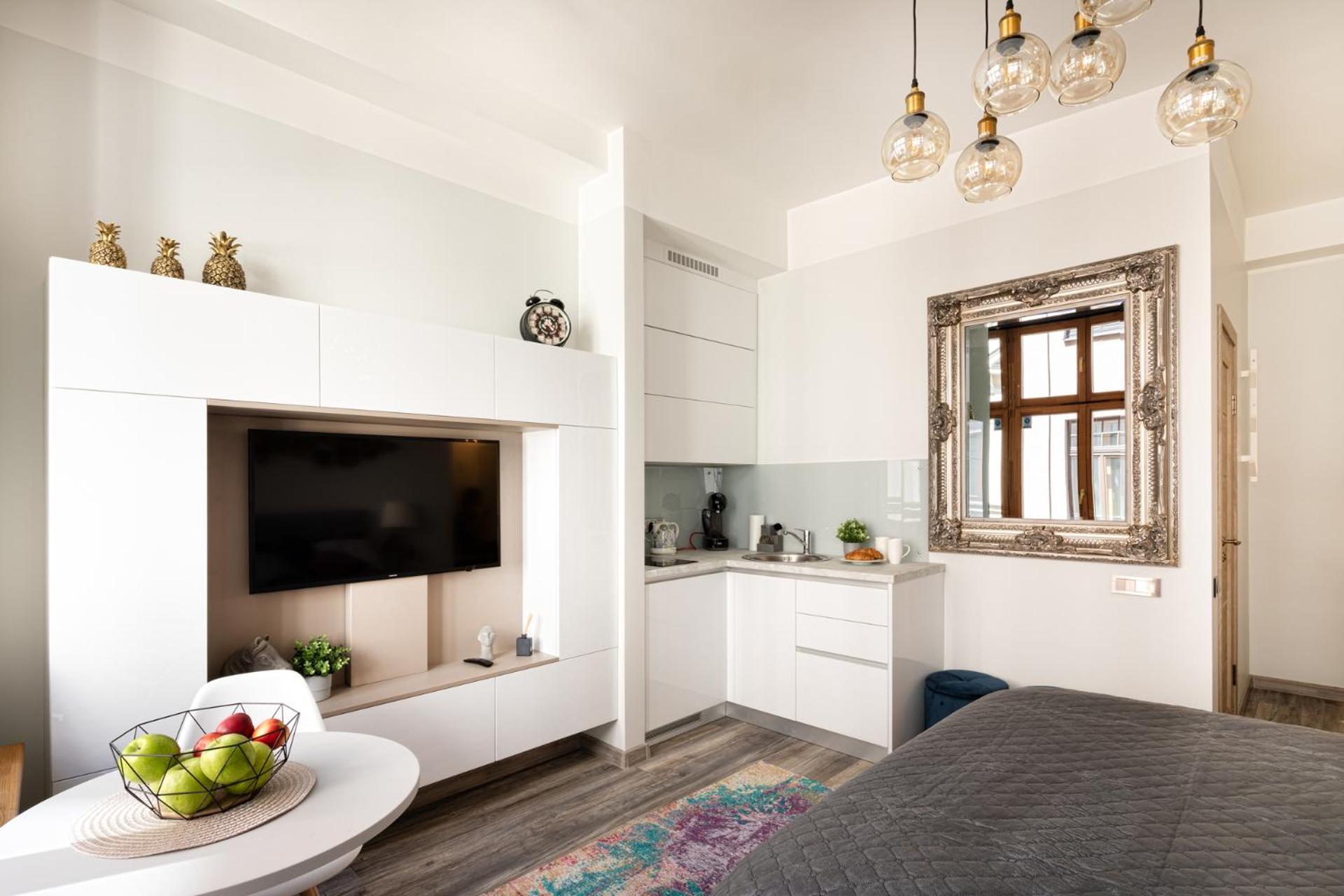 One-Bedroom Apartment - Photo 6