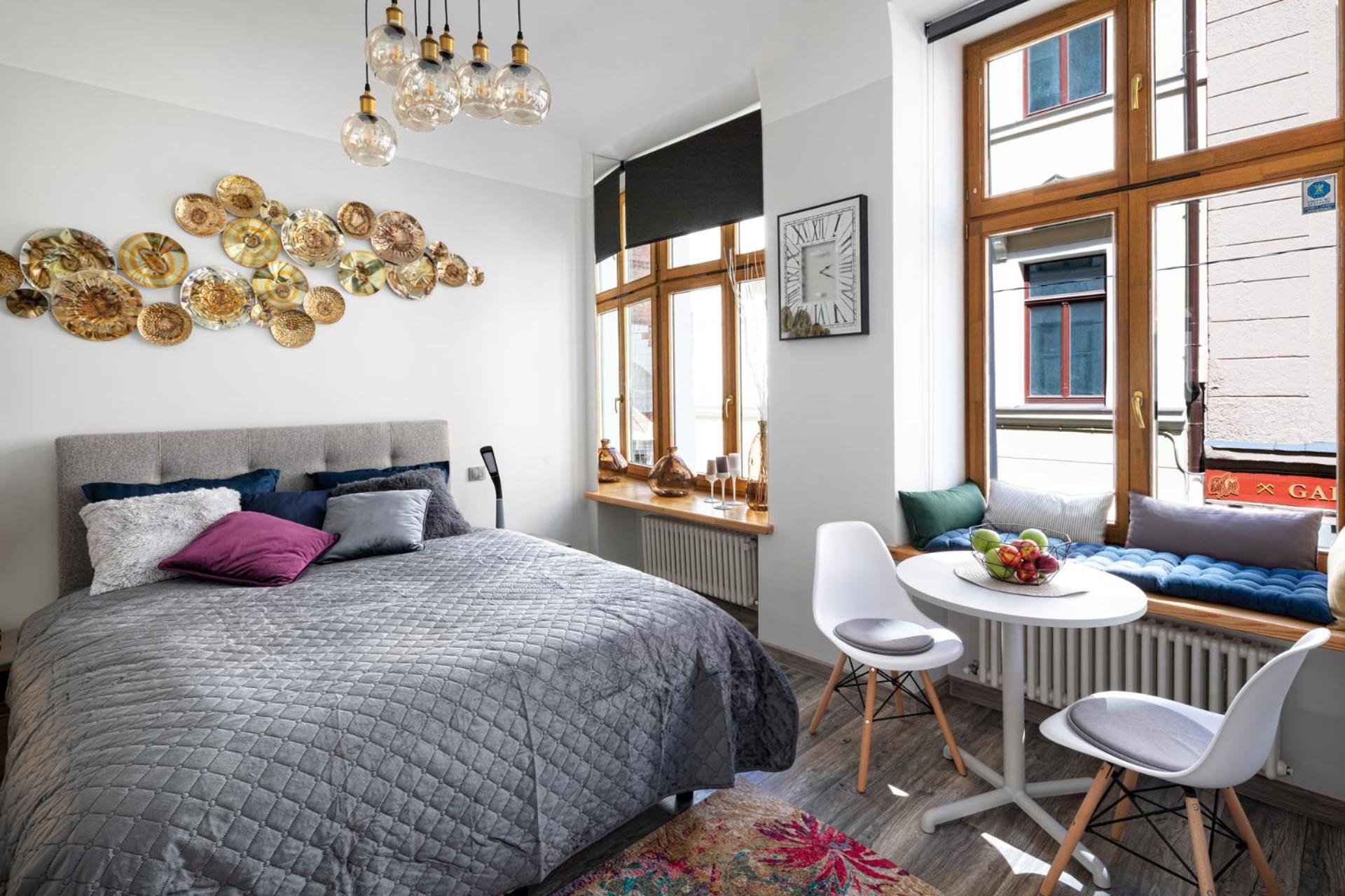 One-Bedroom Apartment - Photo 21
