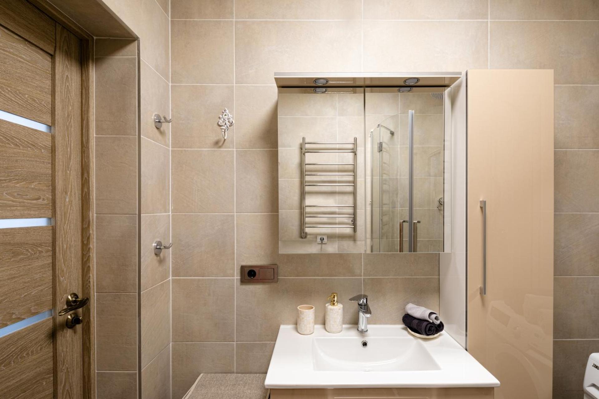 One-Bedroom Apartment - Photo 10
