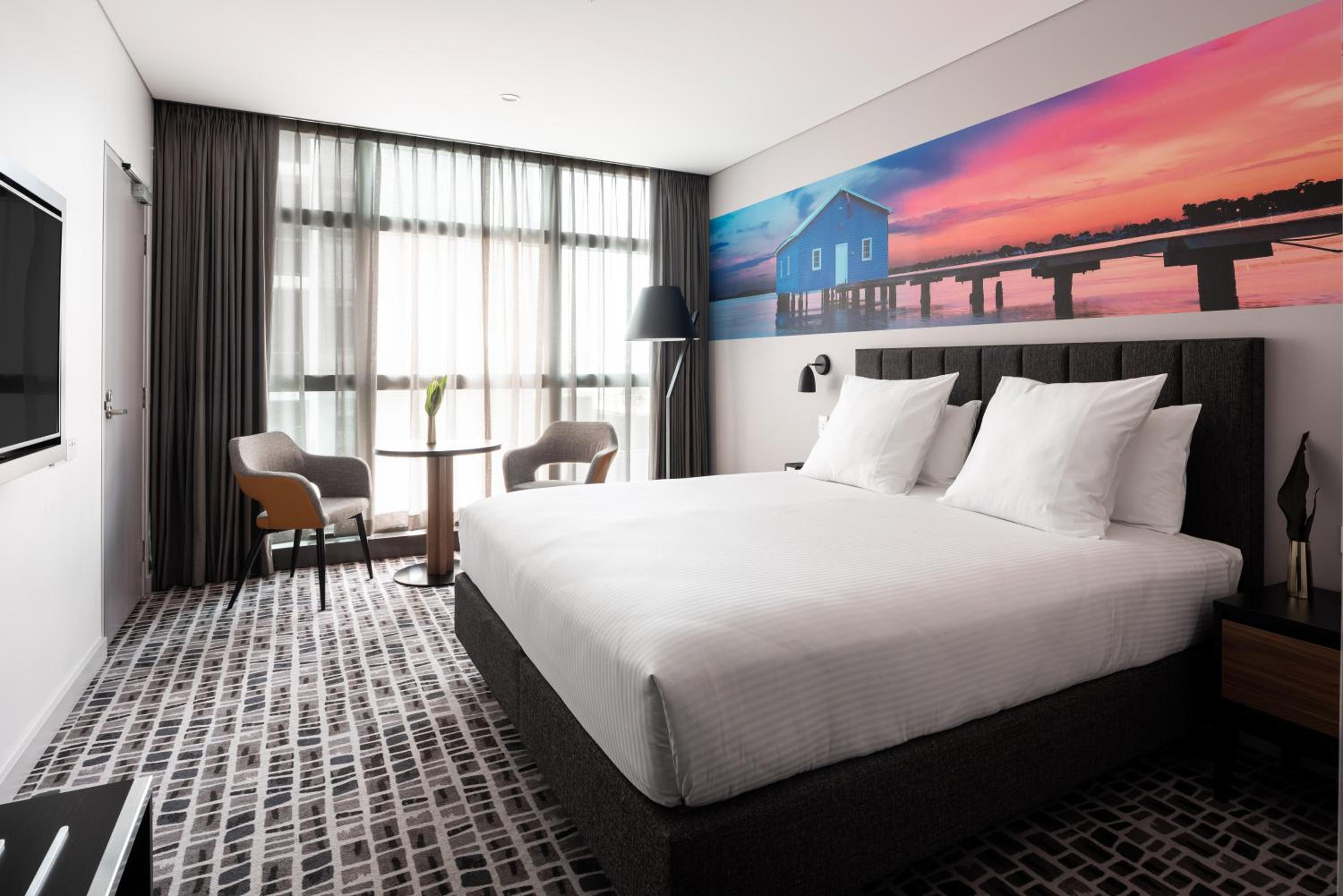 Standard King Room - Photo 4