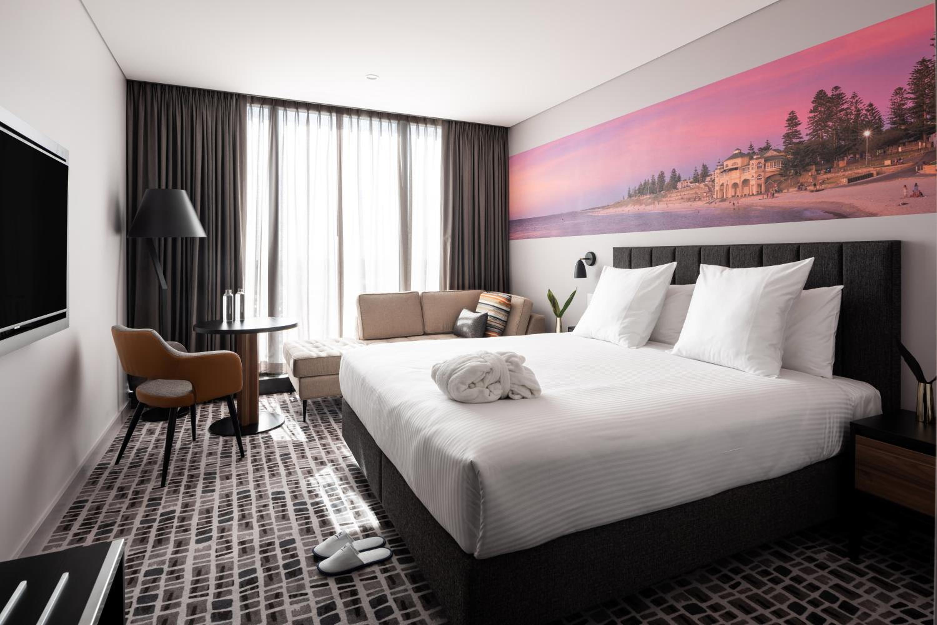 Deluxe King Room - Photo 6