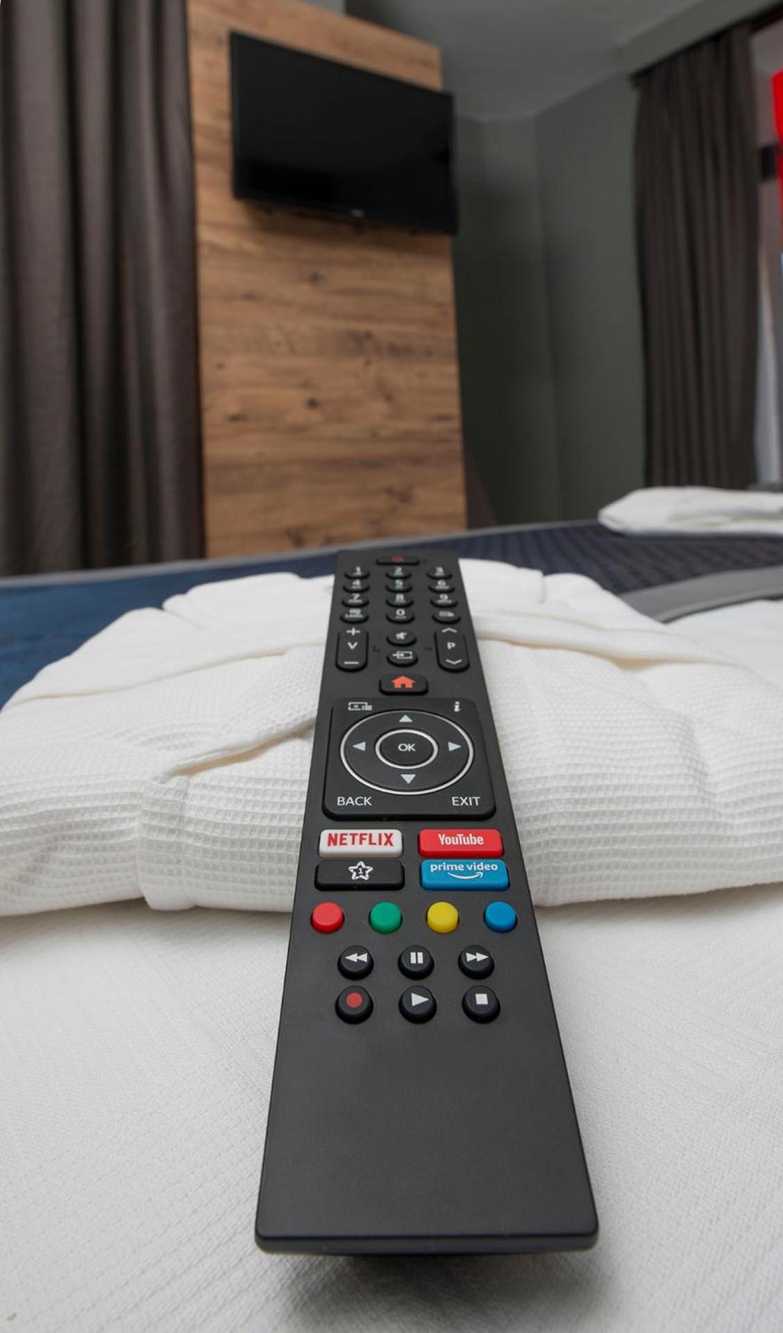Standard Double or Twin Room thumbnail 5