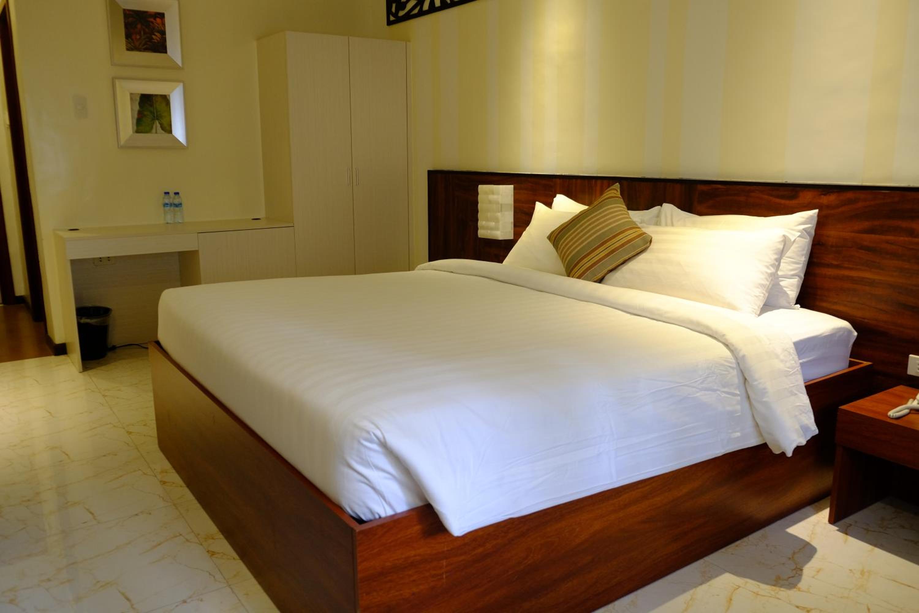King Room with Balcony photo 3