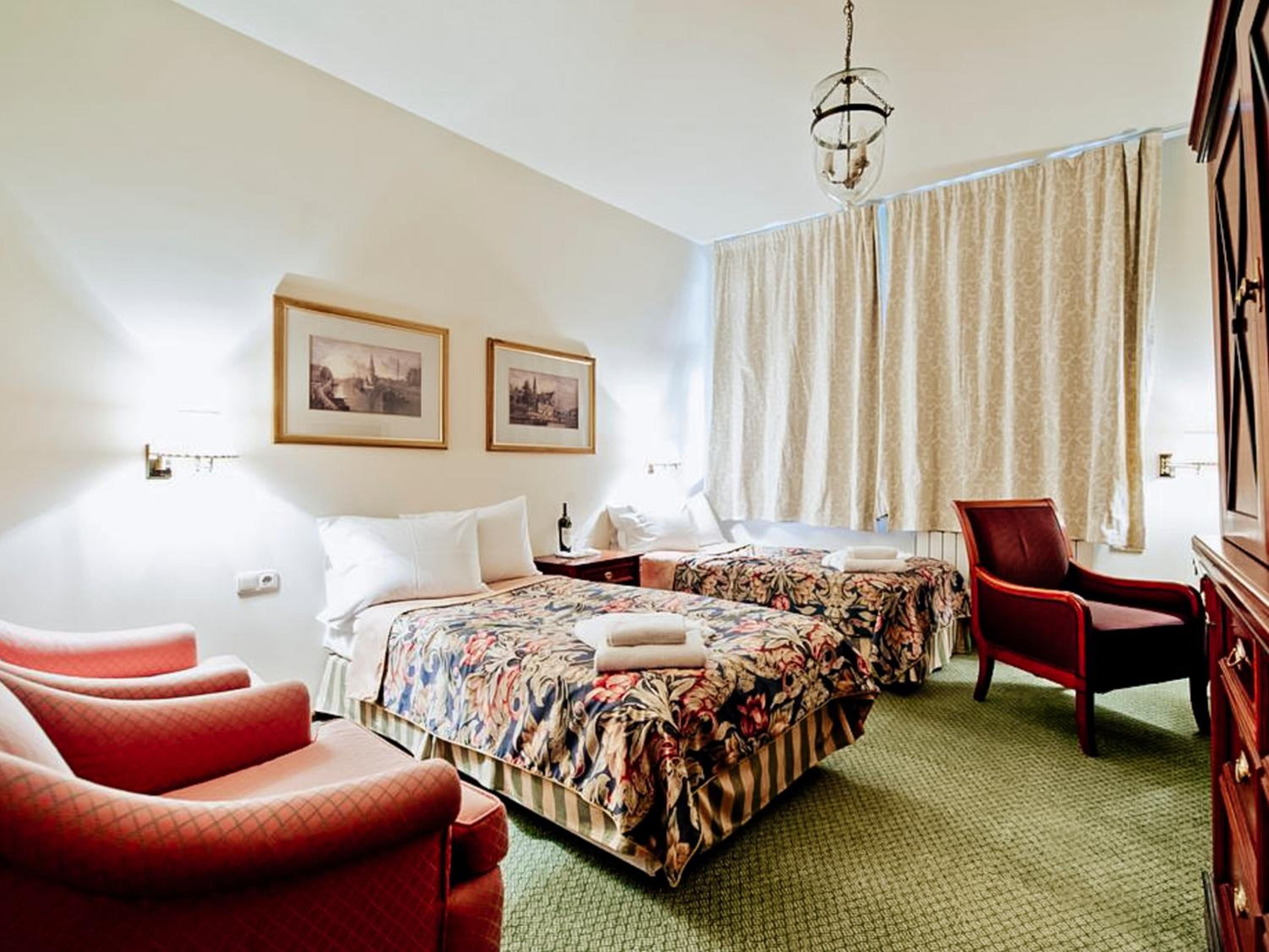 Double Room - Photo 4